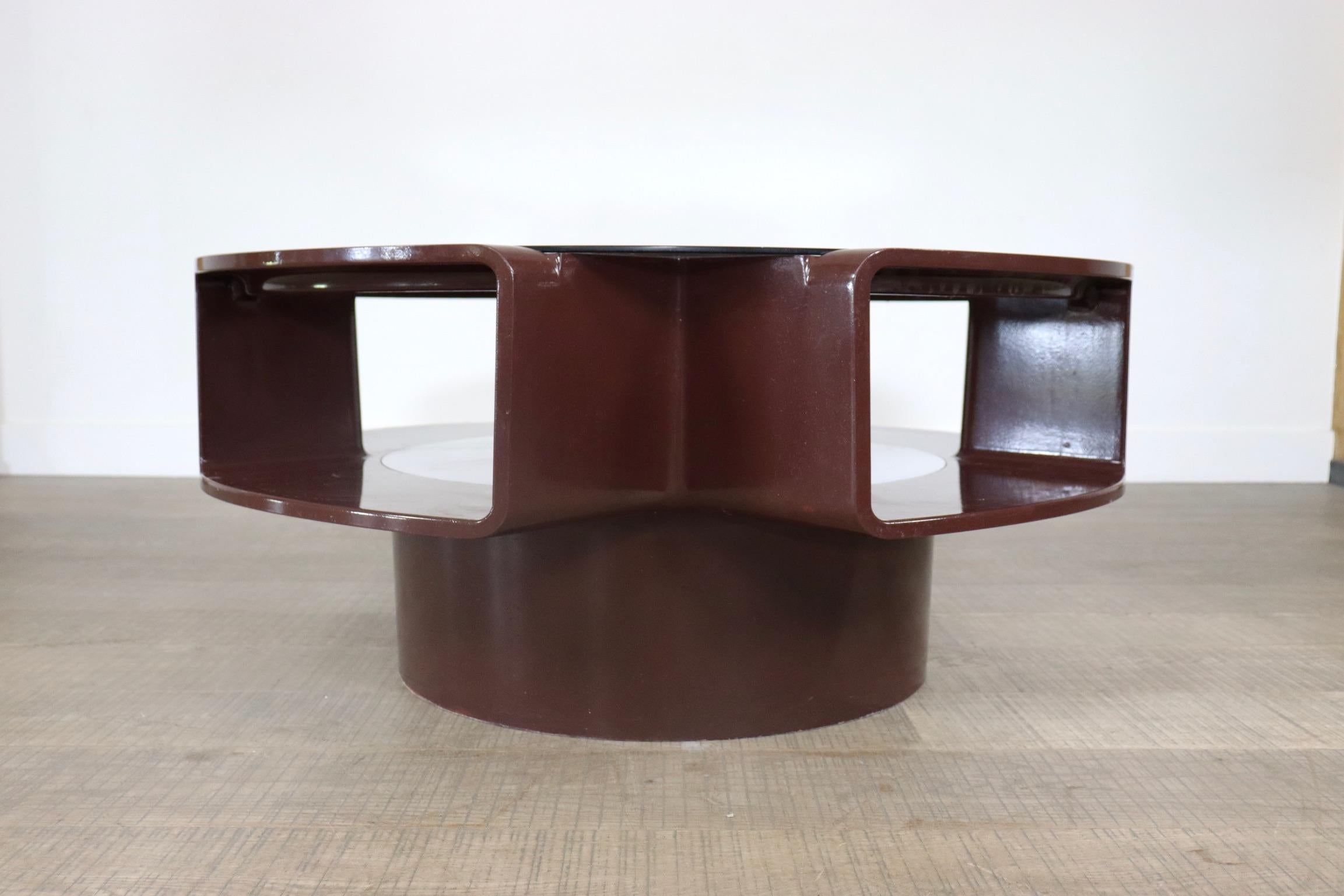Curvoform Series Brown Fibreglass Ufo Coffee Table by Curver, 1960s 1