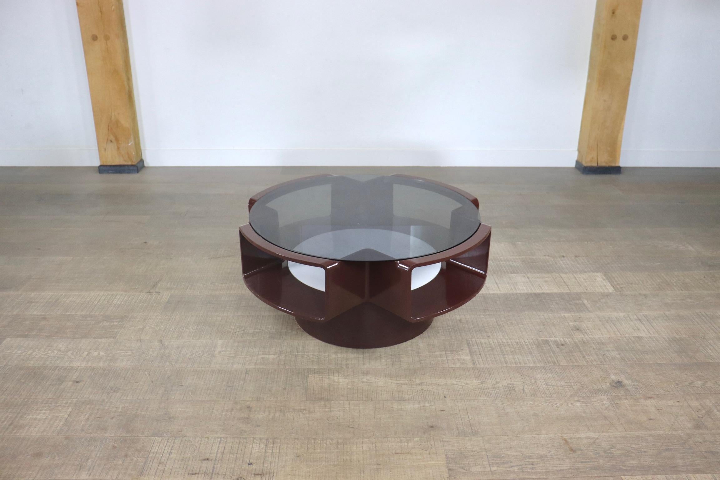 Curvoform Series Brown Fibreglass Ufo Coffee Table by Curver, 1960s 2