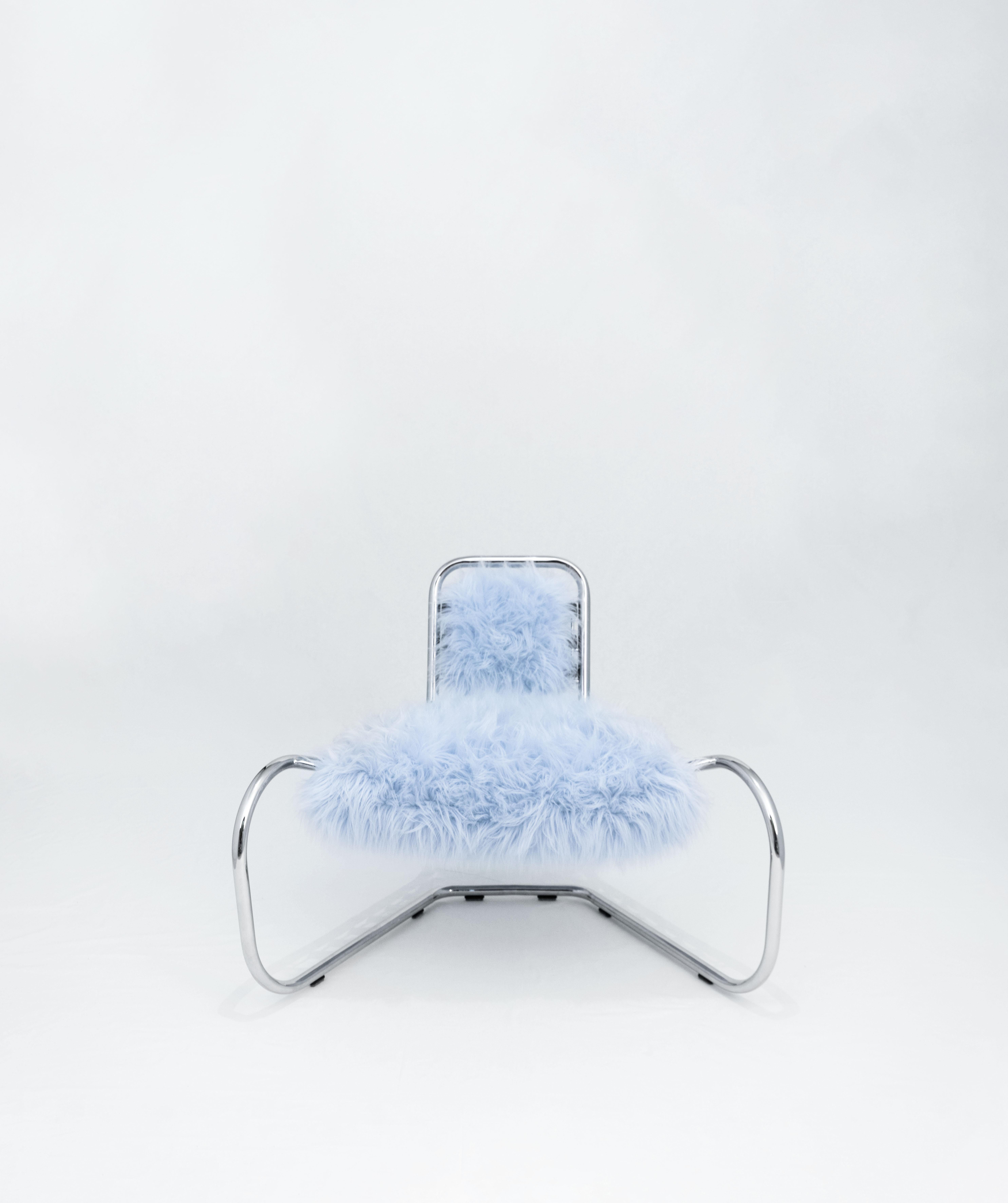 Moderne Fauteuil curviligne conçu par Luca Pasqualotti pour Seconda Giovinezza 2024 en vente