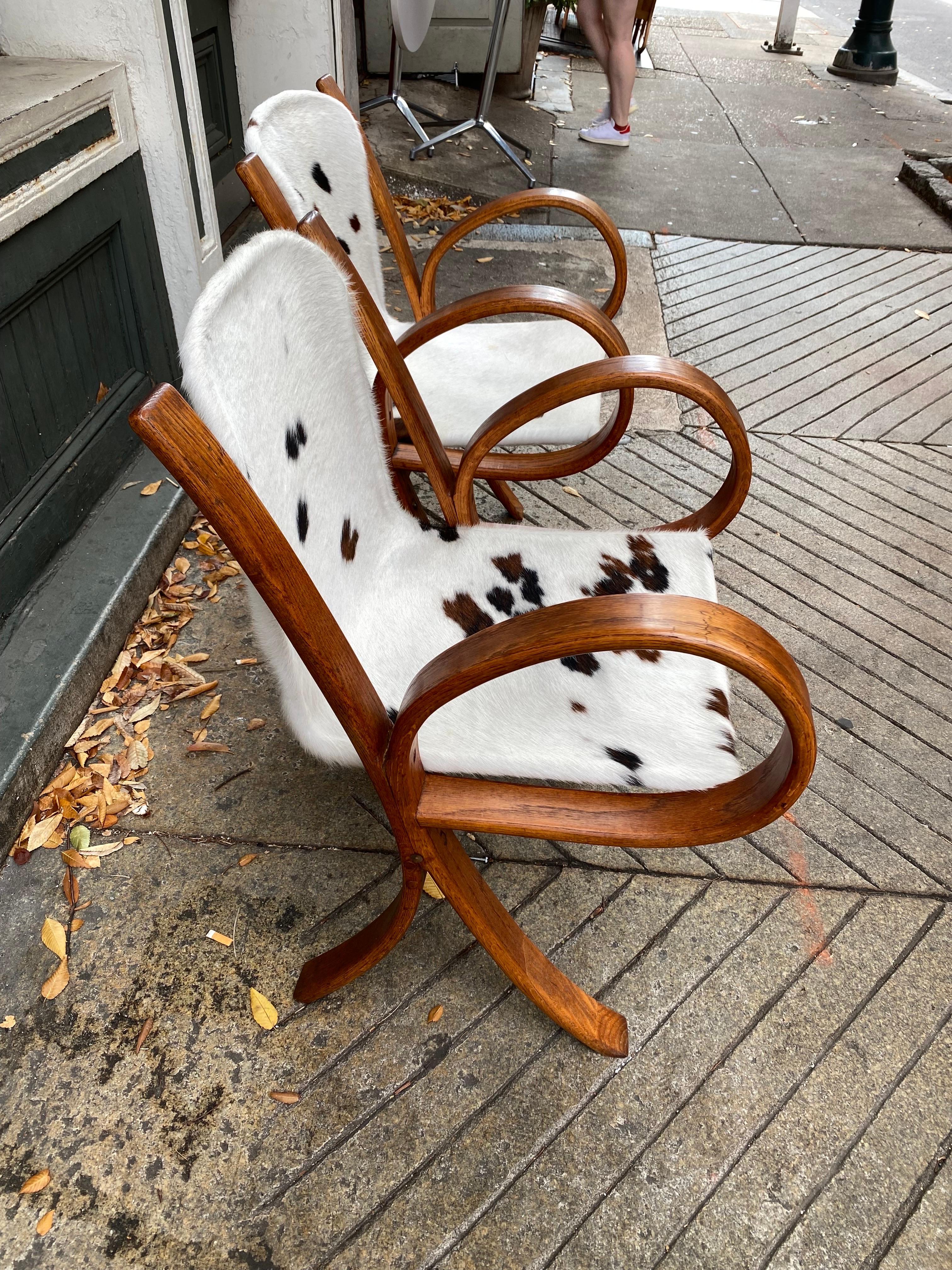 Curvy Bentwood Cowhide Sling Chairs attributed to Jindrich Halabala In Good Condition In Philadelphia, PA