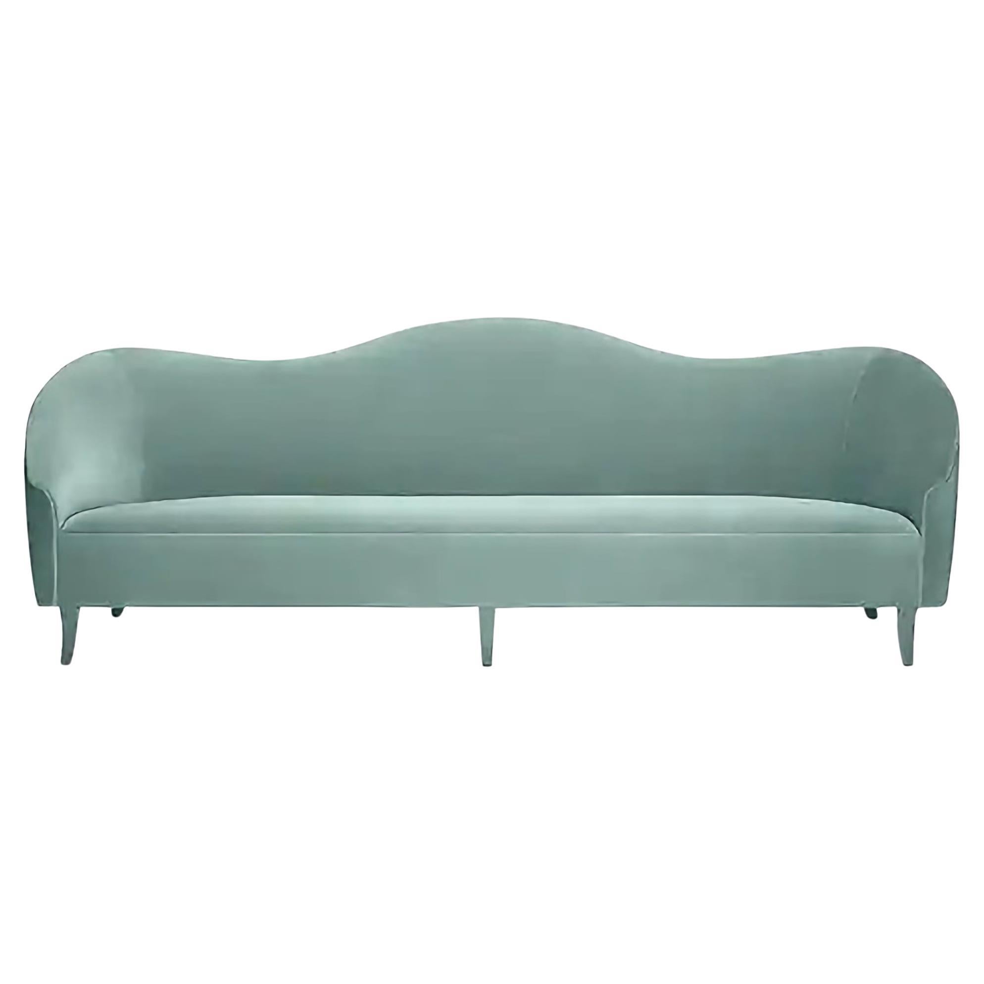 Zeitgenössisches Samt-Sofa mit geschwungener Silhouette