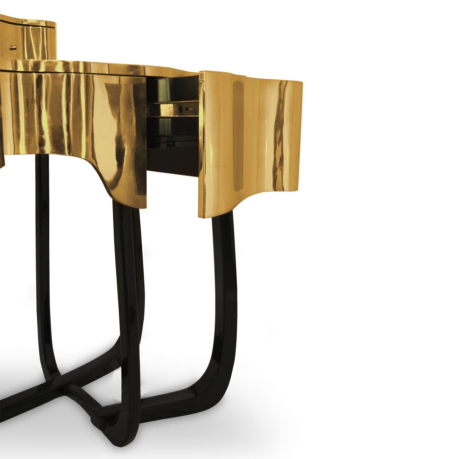 Contemporary Curvy Mirror Room Console Table For Sale