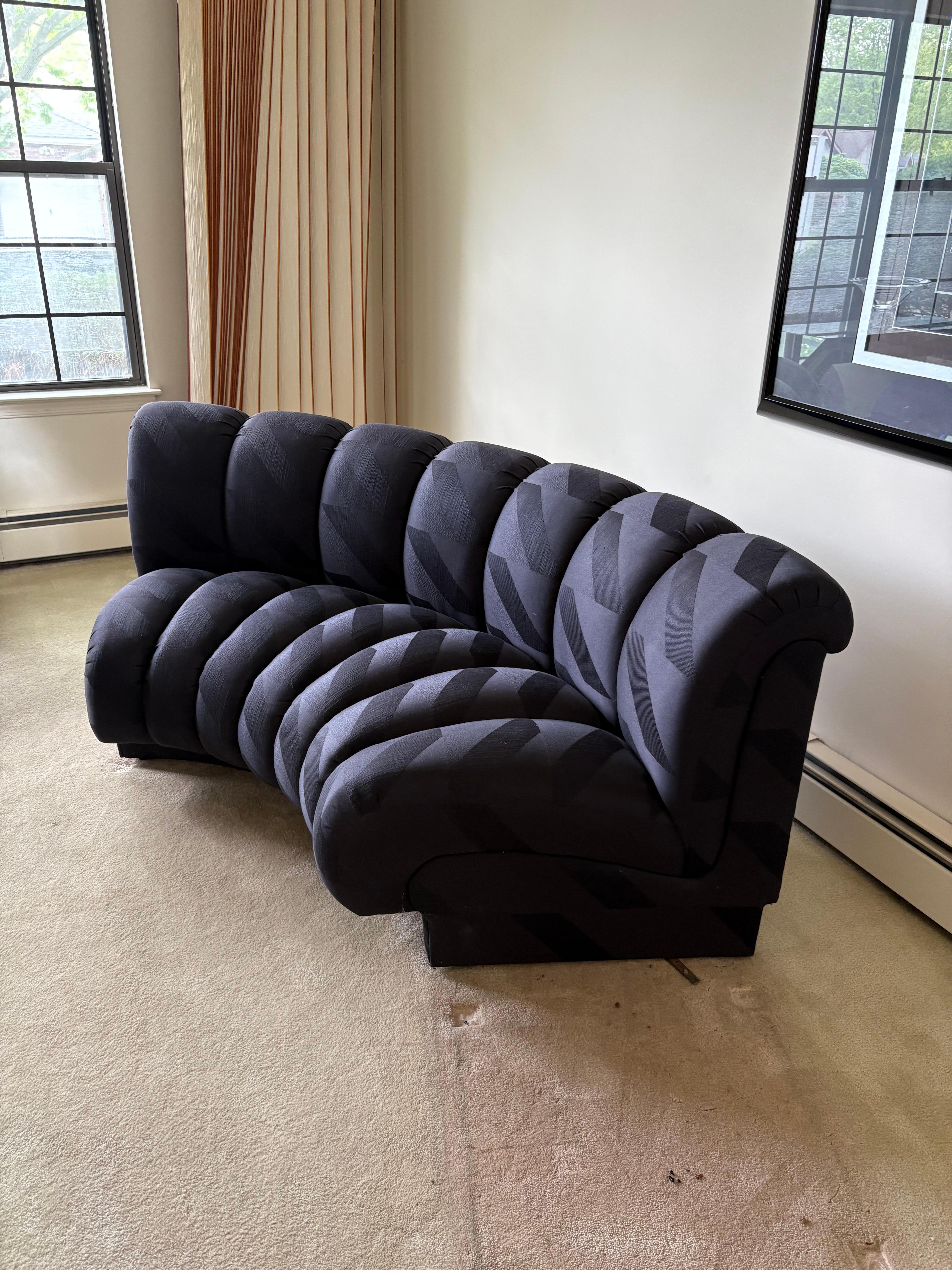 Canapé sectionnel contemporain modulable Curvy Vintage Serpentine en vente 2