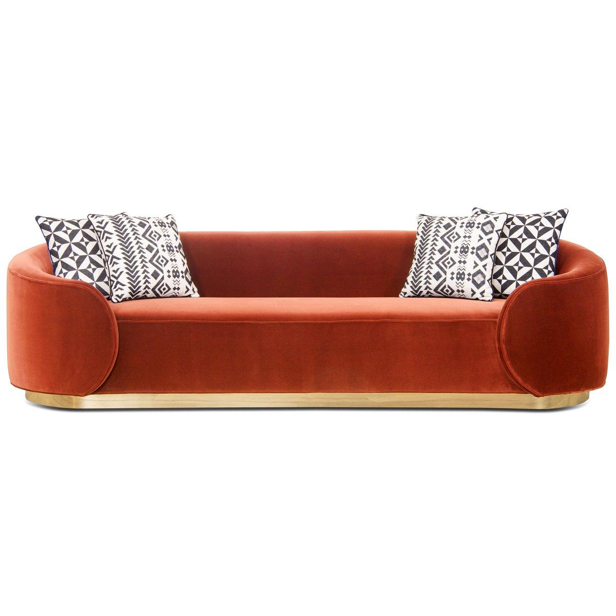 Curvy Wrap-Round Eden Rock Sofa with Velvet Upholstery with Polished Brass Base For Sale 4