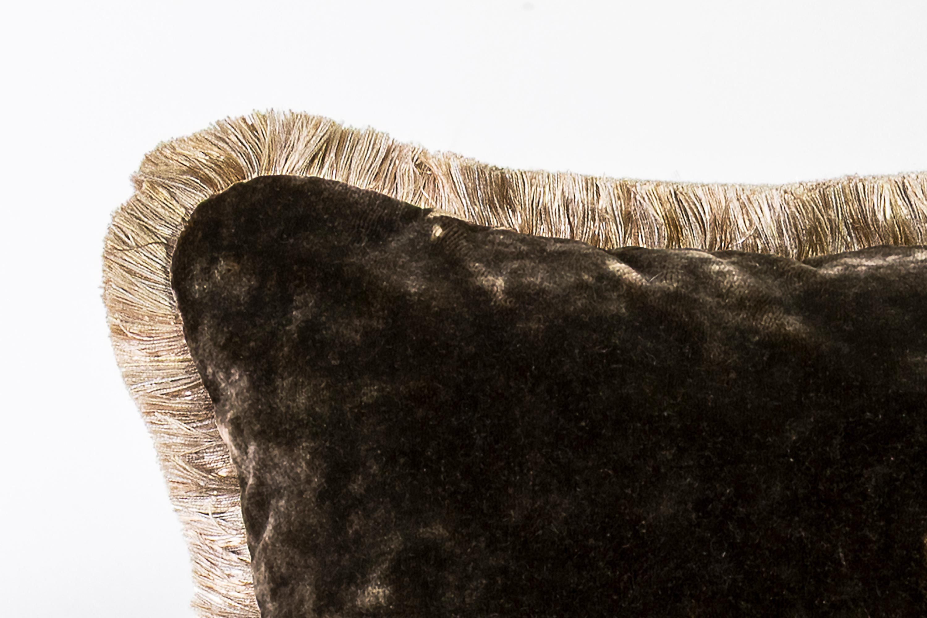 Altro Cuscino Estensi in velluto di cotone con Ape regina ricamata, colore marrone in vendita