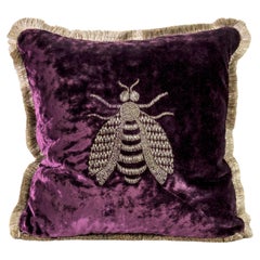 Cuscino Estensi in velluto di cotone con Ape regina ricamata, colore viola