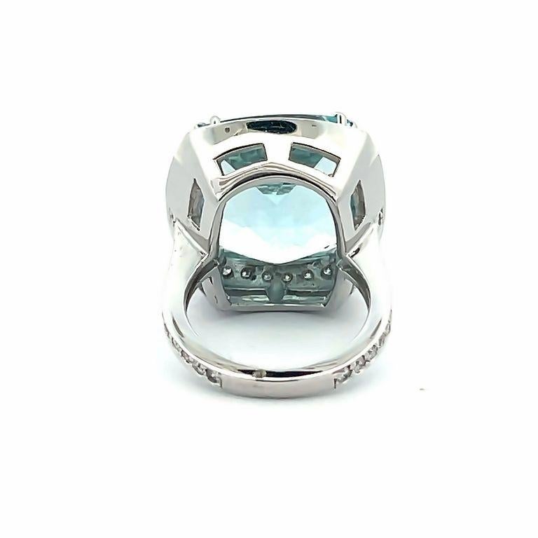 Cushion Aquamarine 15.50 CT Round Diamond 1.65CT Cocktail Ring 18K White Gold  In New Condition For Sale In New York, NY