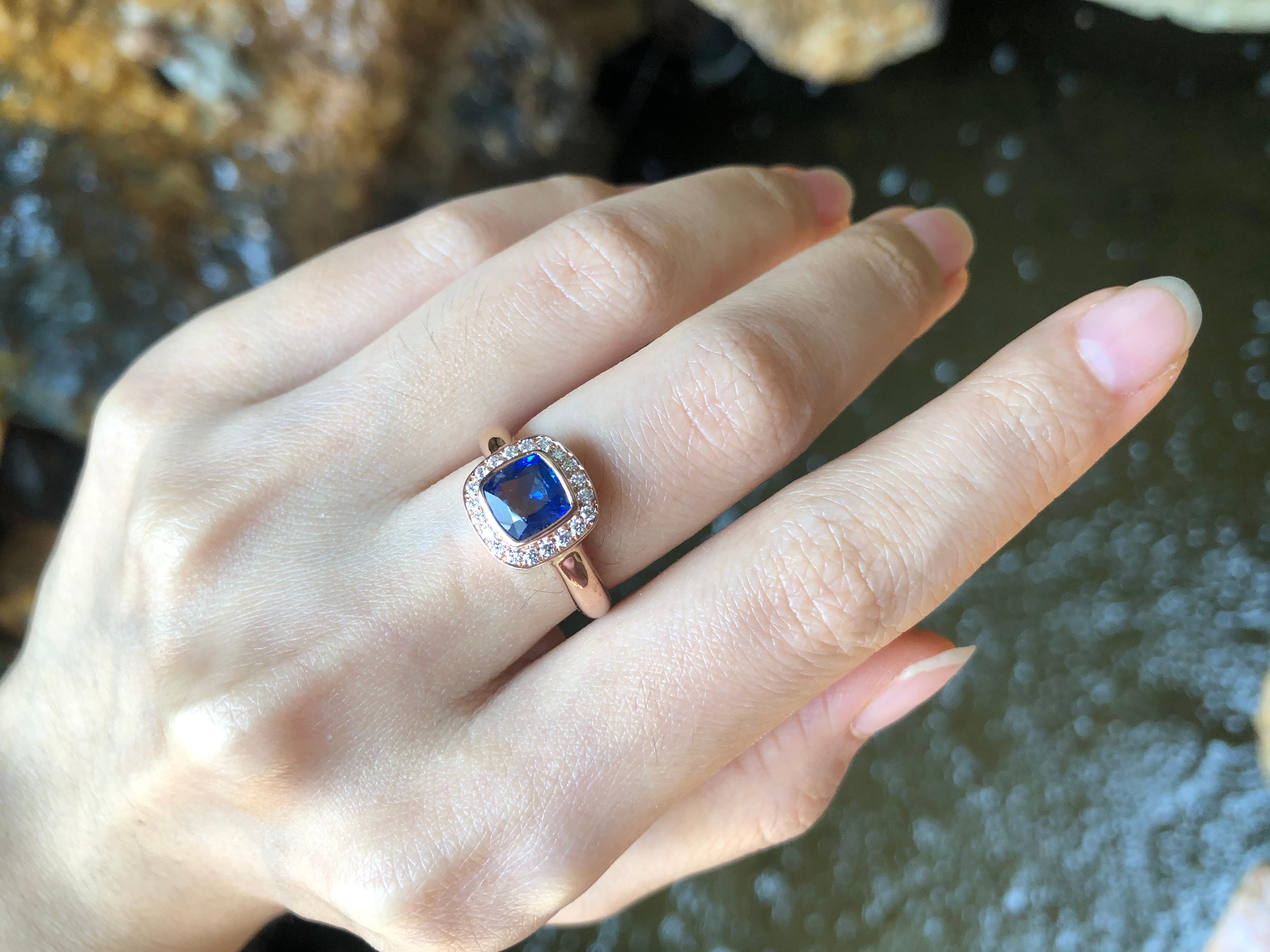 Contemporary Cushion Blue Sapphire with Diamond Ring Set in 18 Karat Rose Gold Settings For Sale