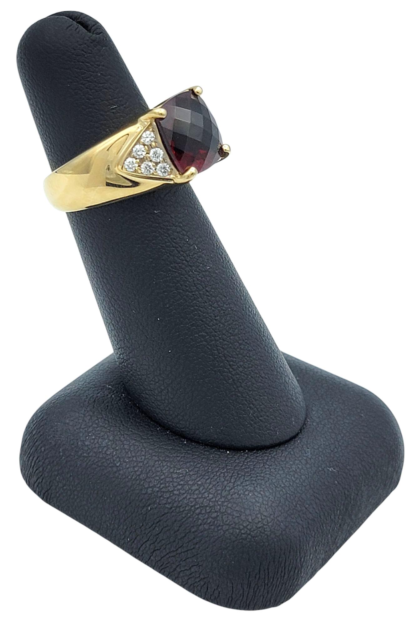 Bague cocktail grenat et diamant, taille coussin, or jaune 14 carats en vente 6