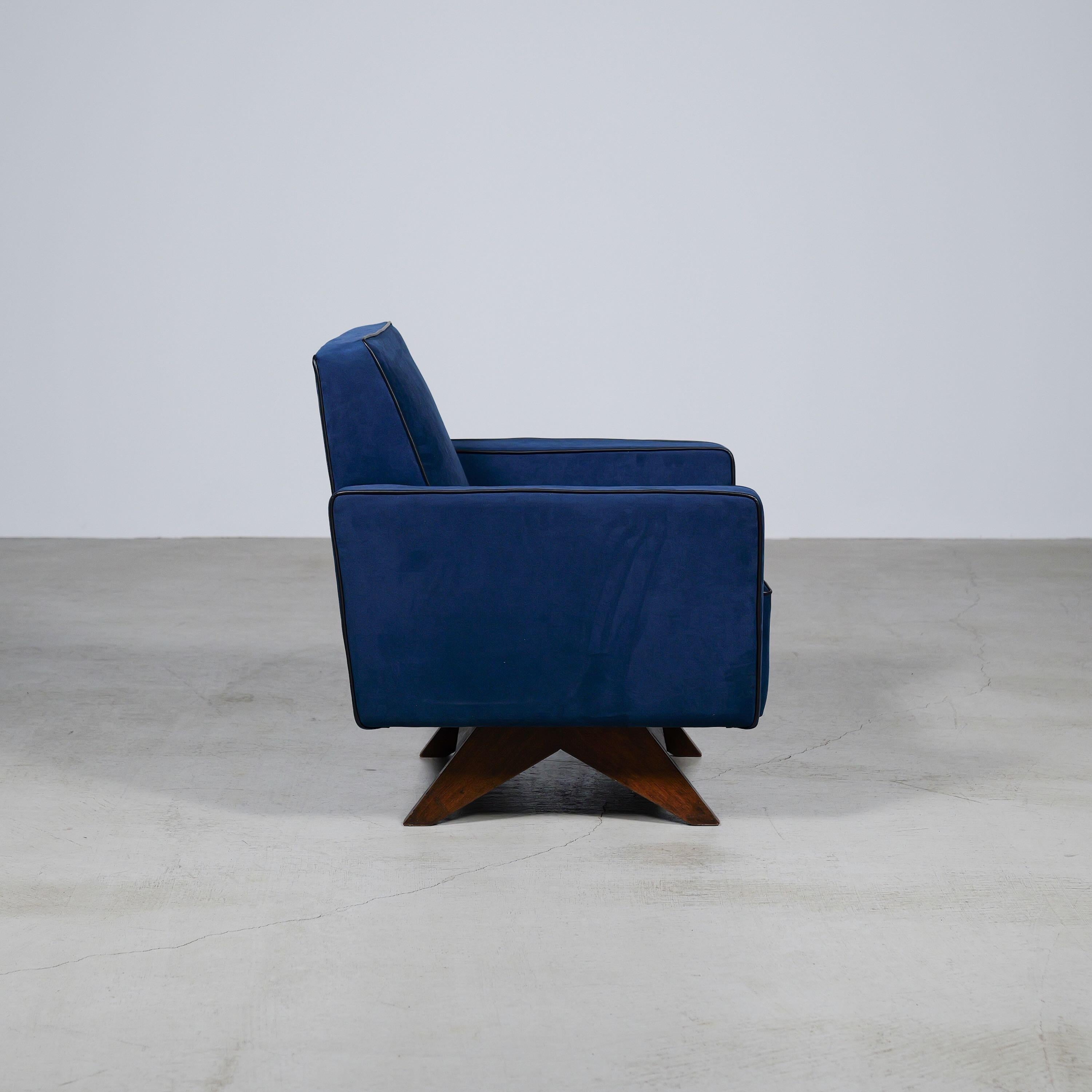 Fauteuil club à coussin de Pierre Jeanneret, vers 1960 Bon état - En vente à Tokyo, JP