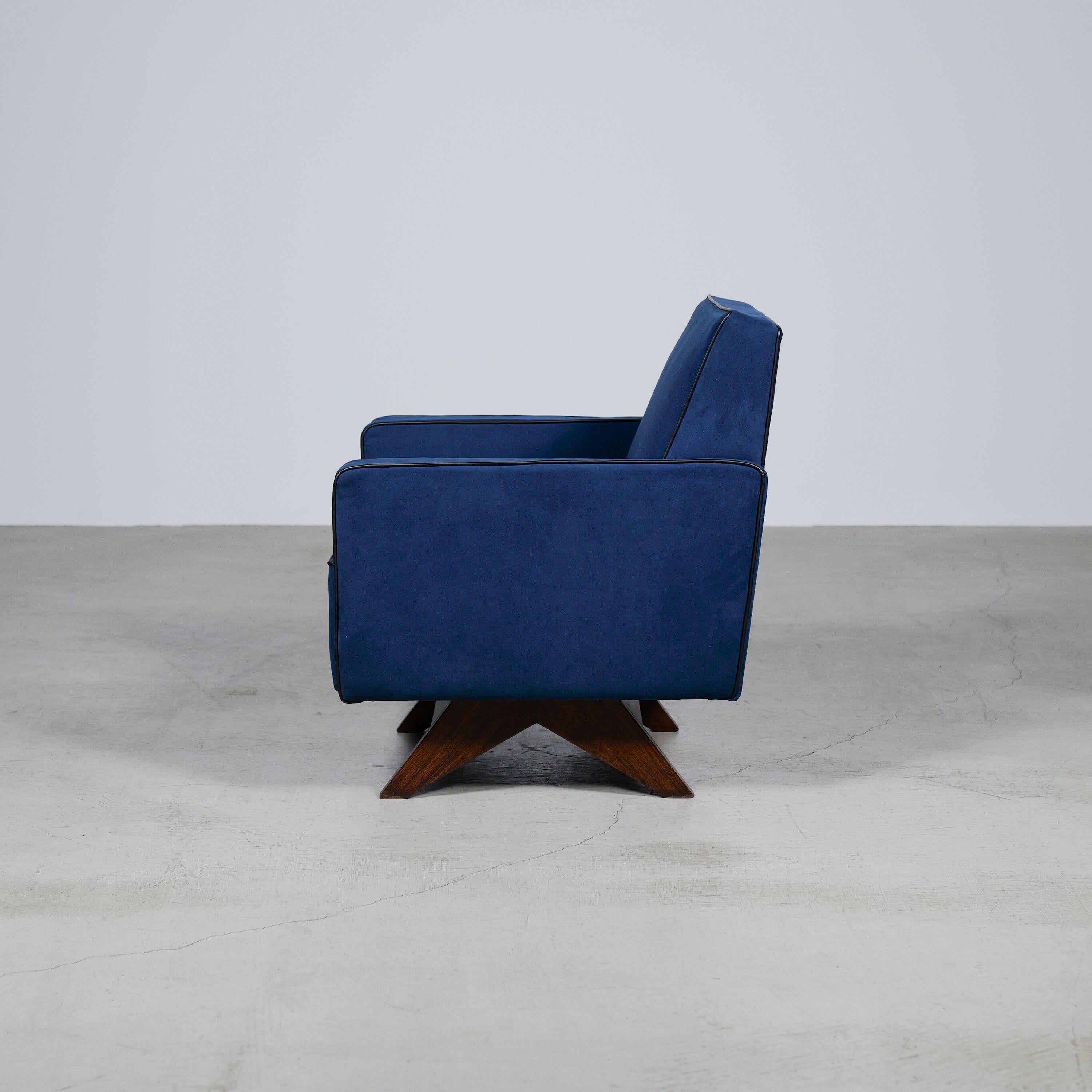 Fauteuil club à coussin de Pierre Jeanneret, vers 1960 Bon état - En vente à Tokyo, JP