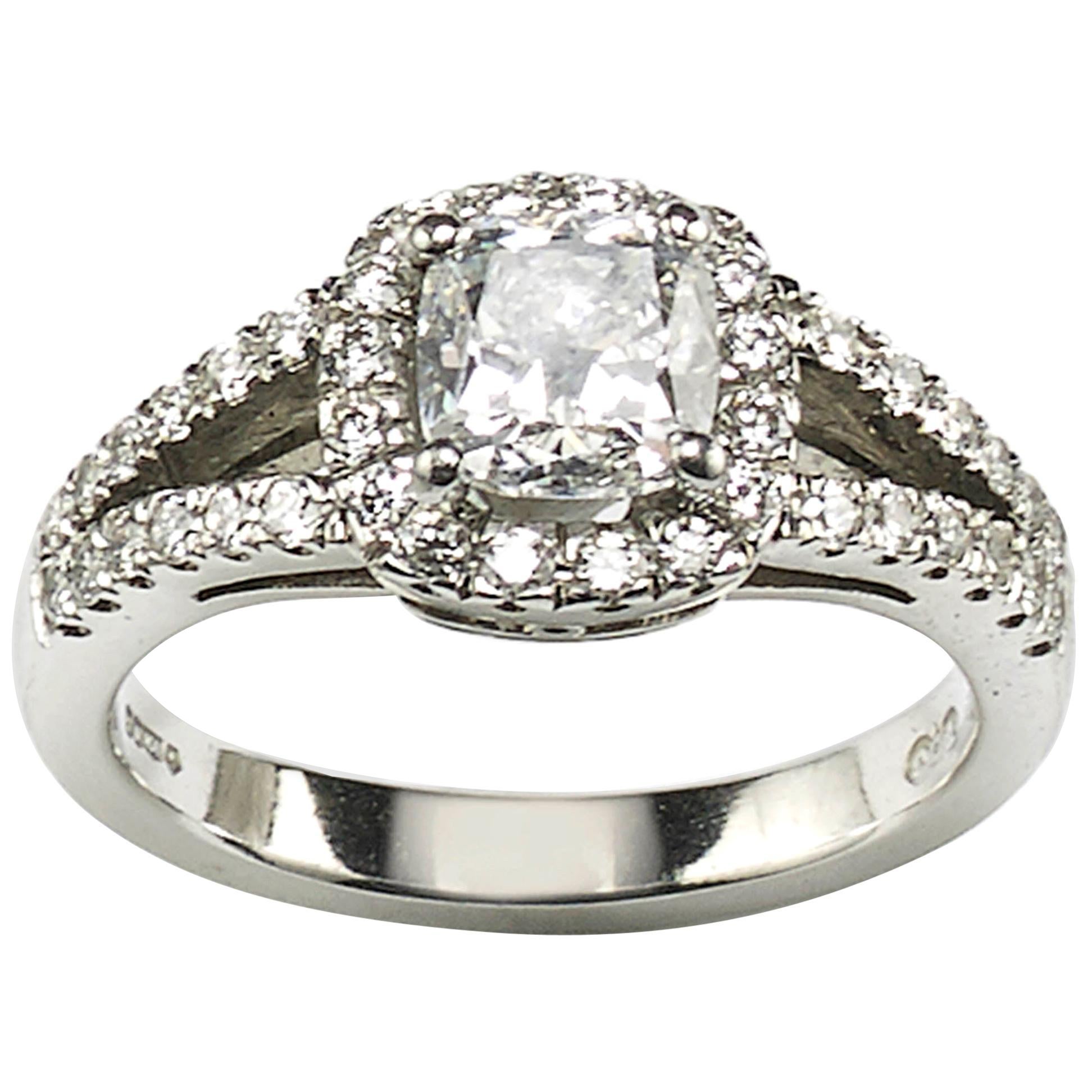 Bague en platine avec diamant taille coussin de 1,01 carat, couleur D, pureté SI1