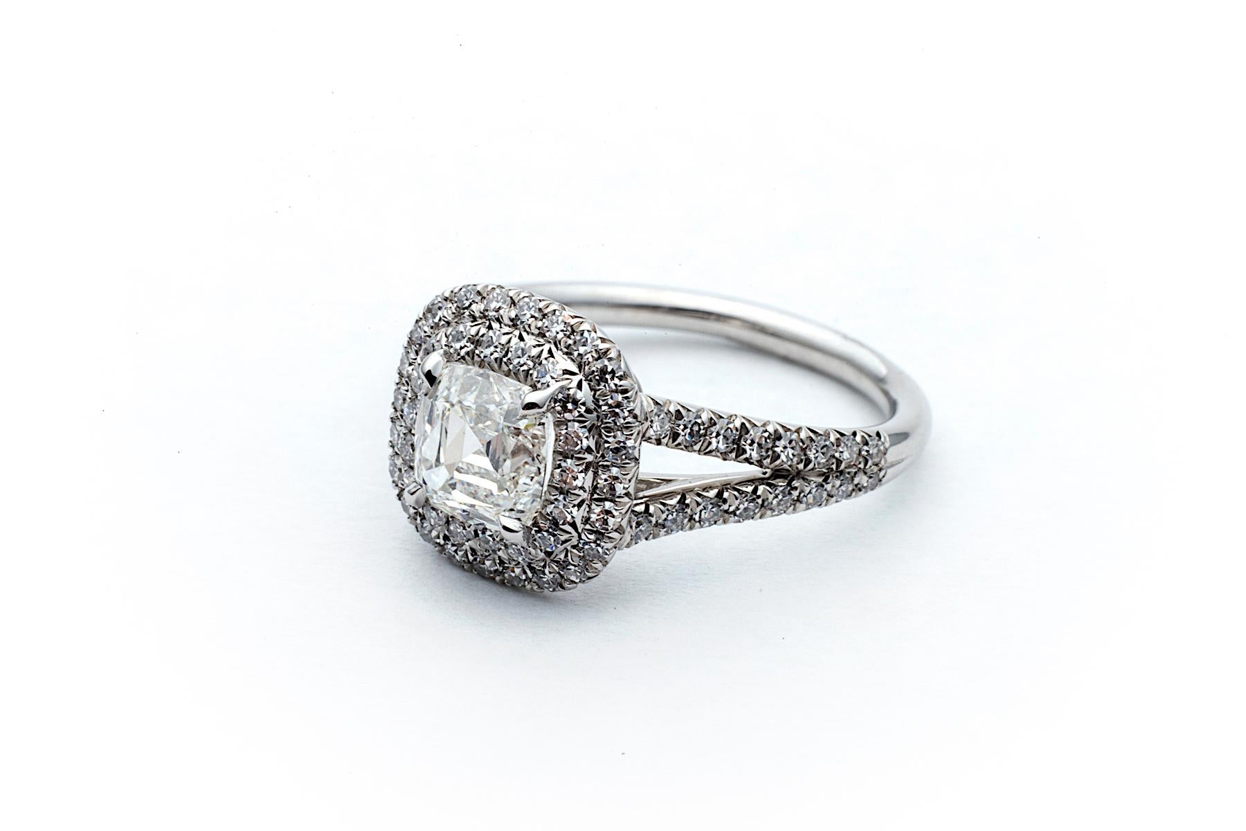 Contemporary Cushion Cut 1.35 Carat Diamond Platinum Engagement Ring