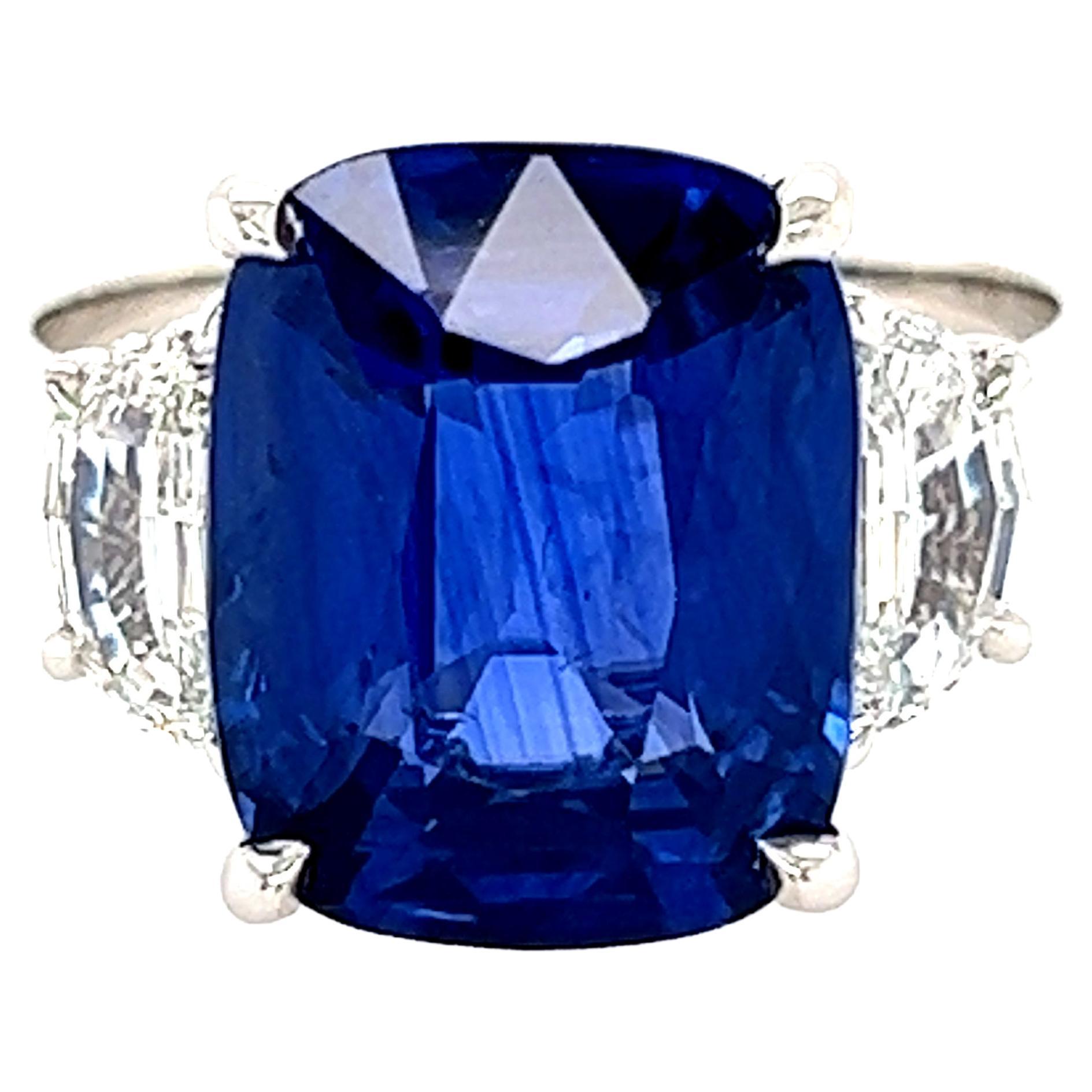 5 Carat Cushion Cut Blue Sapphire and Diamond Ring For Sale at 1stDibs