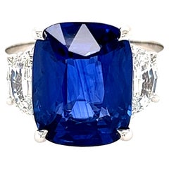 Cushion Cut 5.40 Carat Blue Sapphire Ring