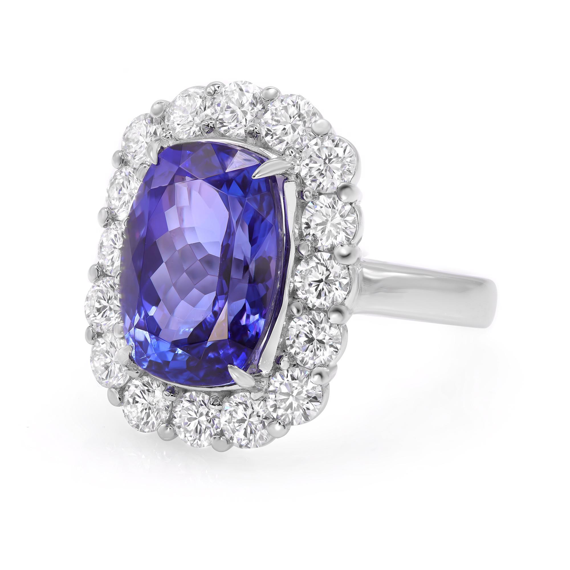 Cushion Cut 7.94cts Natural Tanzanite Diamond Cocktail Ring Platinum In New Condition For Sale In New York, NY