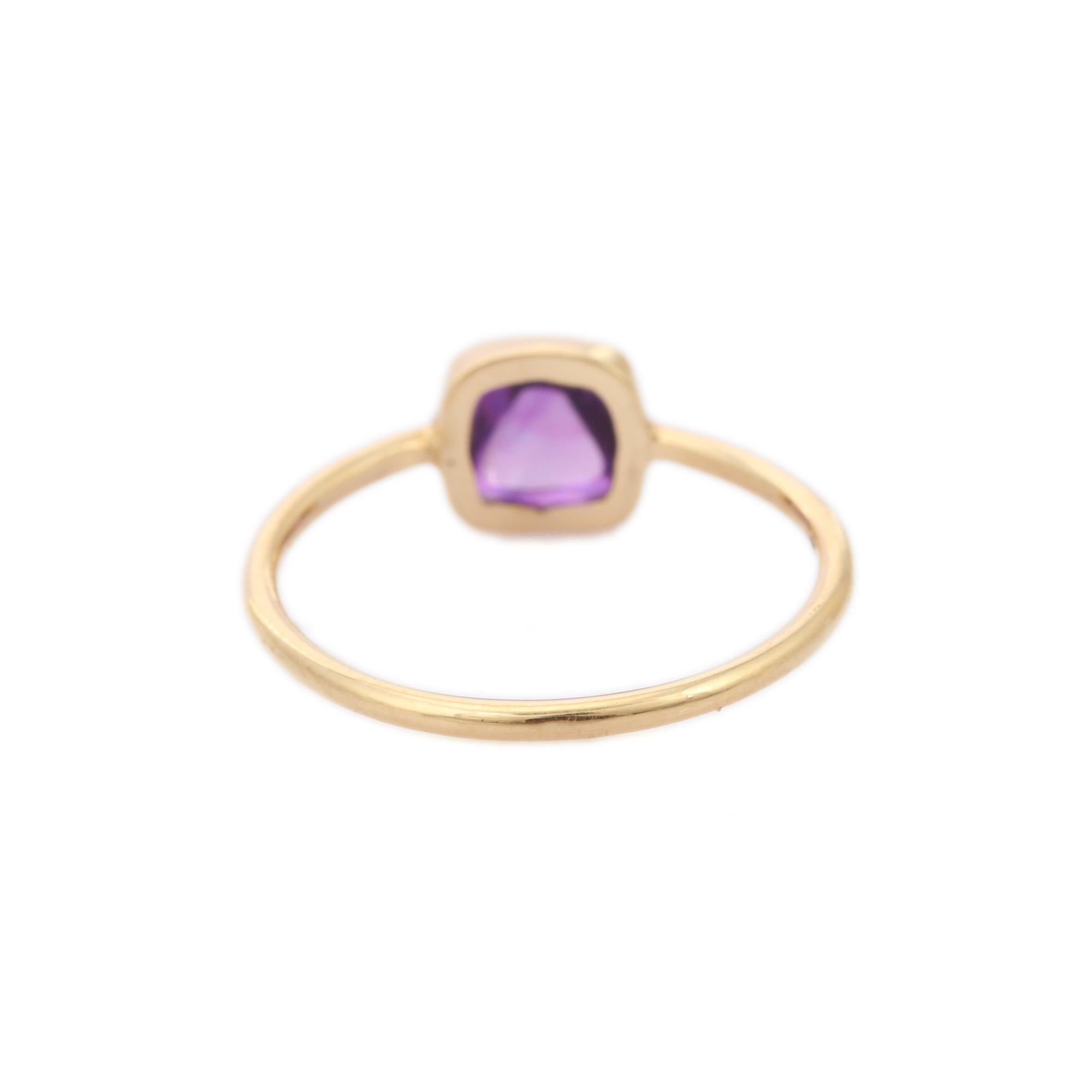 En venta: Anillo de compromiso de amatista talla cojín en oro amarillo de 14 quilates  4
