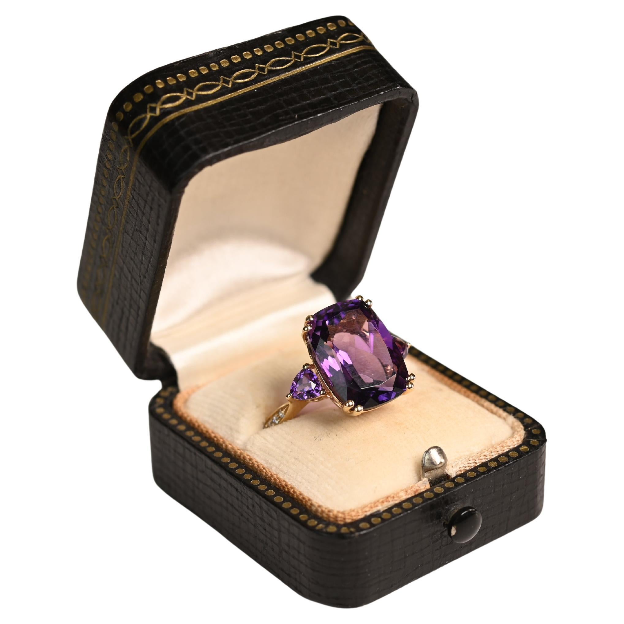 Cushion Cut Amethyst Ring (Approx. 6.00-Carats), 14k Yellow Gold