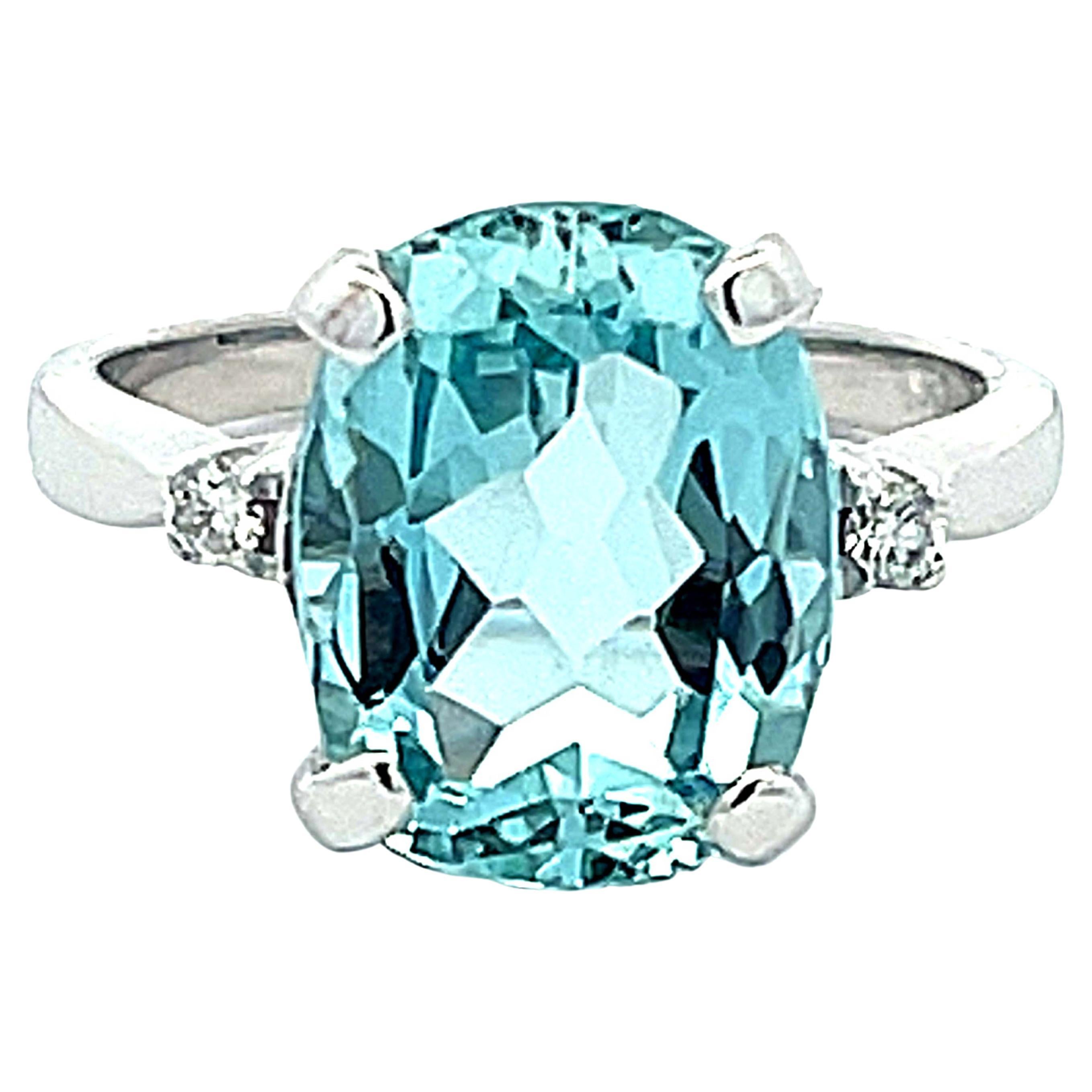 Cushion Cut Aquamarine and Diamond Ring in 14k White Gold For Sale