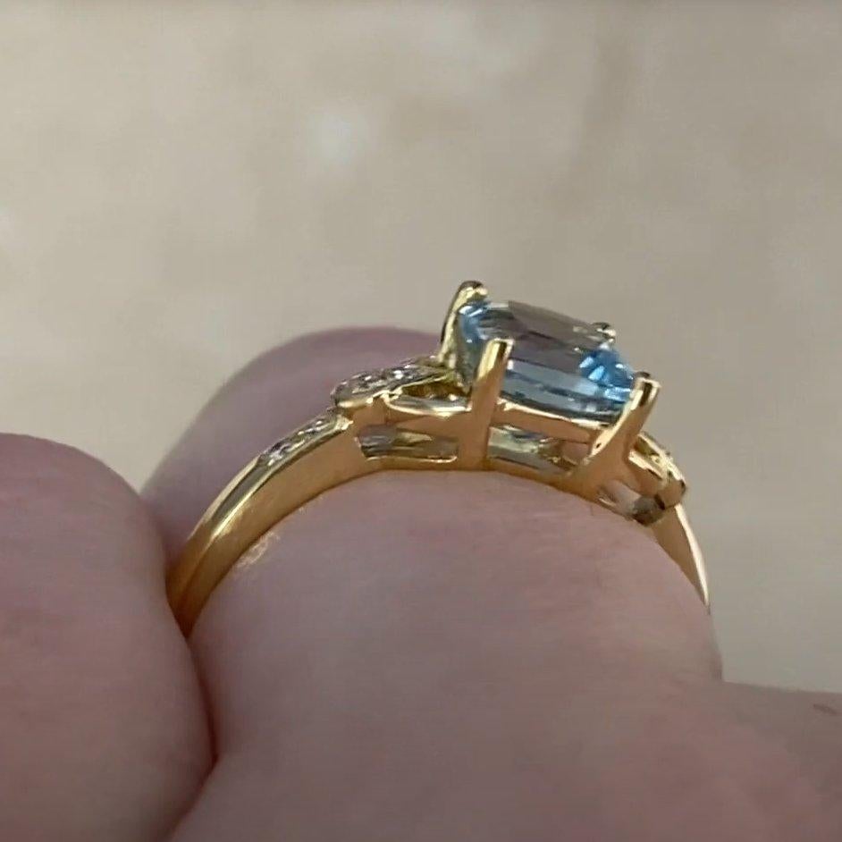 Aquamarinring mit Kissenschliff ( ca. 1,2 kt), 18 Karat Gelbgold Damen im Angebot