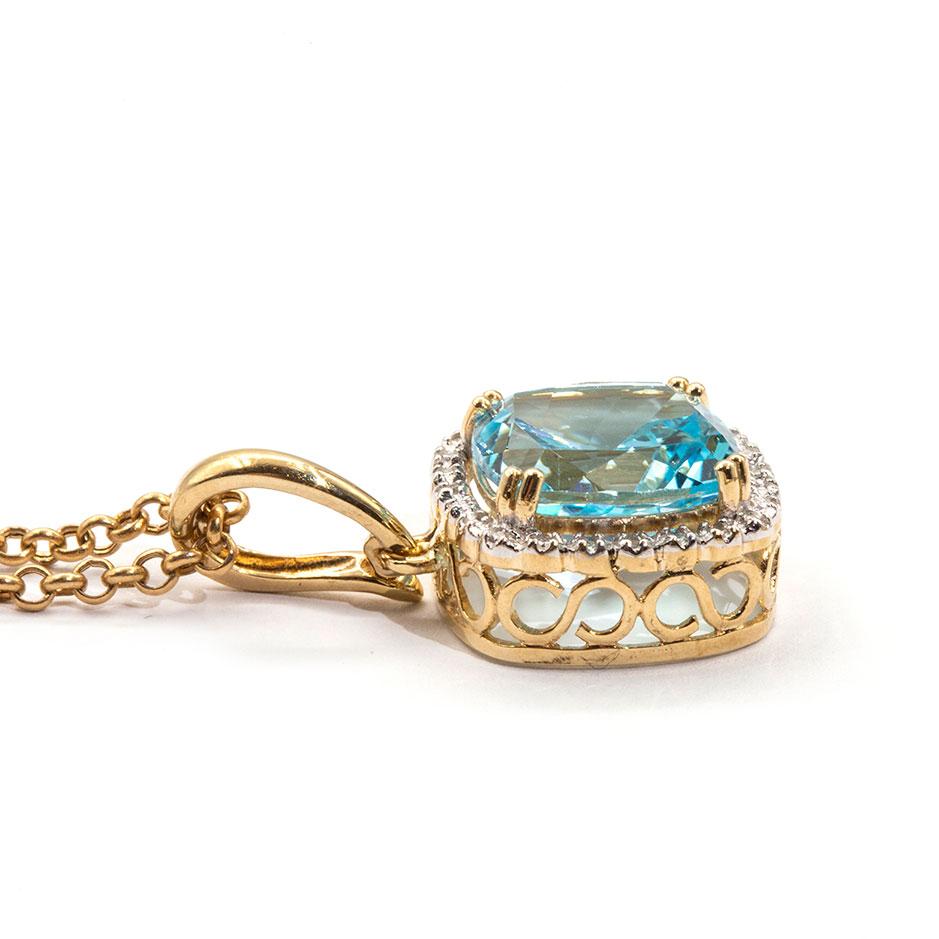 Contemporary Cushion Cut Blue Topaz and Diamond 9 Carat Yellow Gold Pendant and Gold Chain