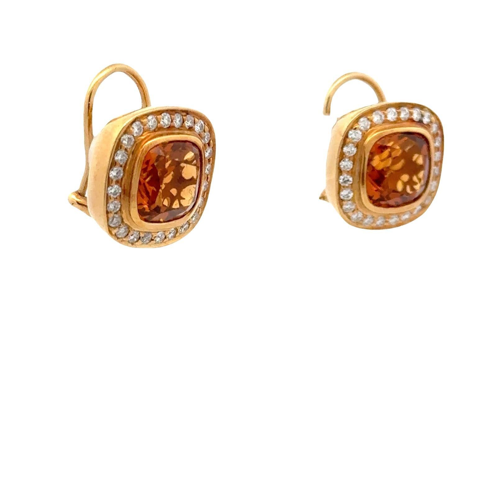 Taille coussin Boucles d'oreilles en or jaune 18 carats avec citrine taillée en coussin et diamant en vente