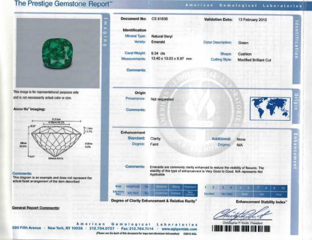 Cushion Cut Colombian Emerald Ring With Diamonds For Sale 1