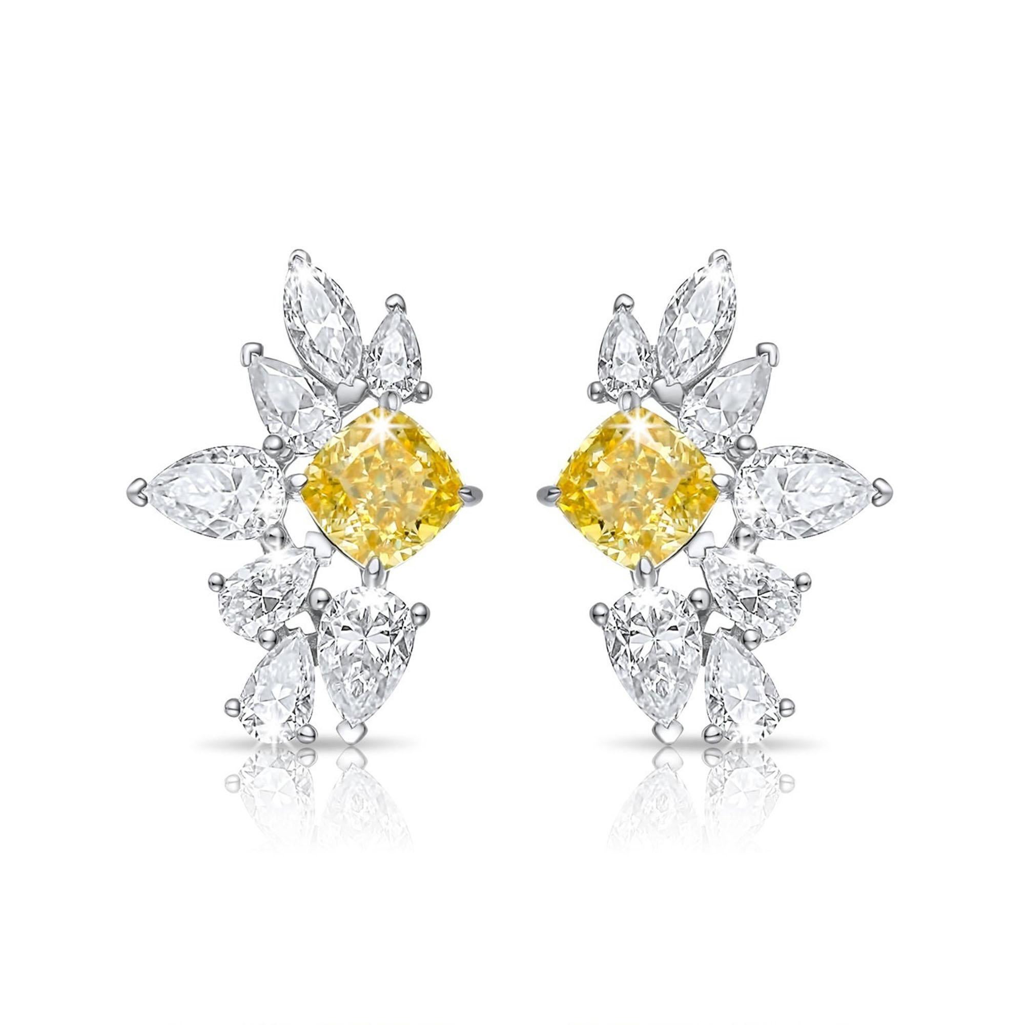 Taille poire Boucles d'oreilles Marquise en or 14K avec diamant taillé en coussin en vente