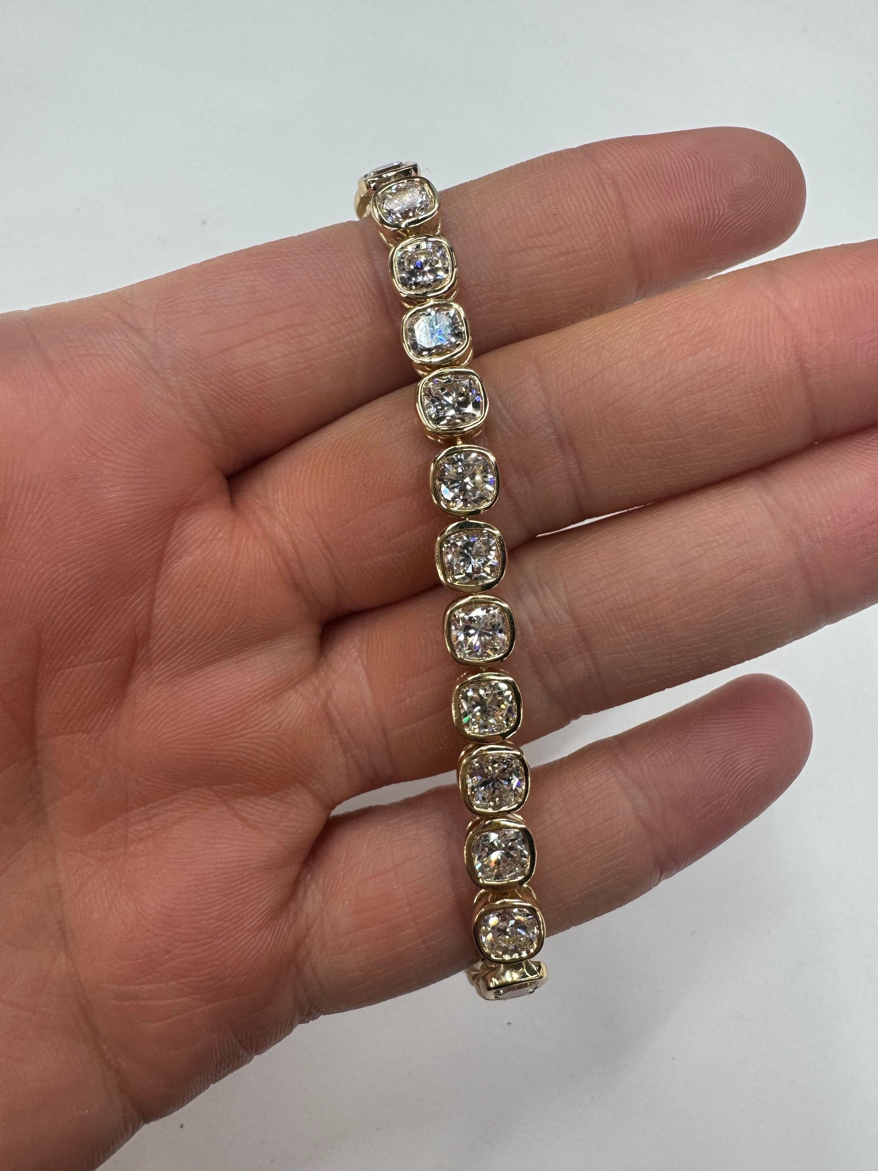 Tennisarmband mit Diamant-Lünette im Kissenschliff 14,18 Karat 18KT 0,52 Karat, Jedes F-G VS im Angebot 6