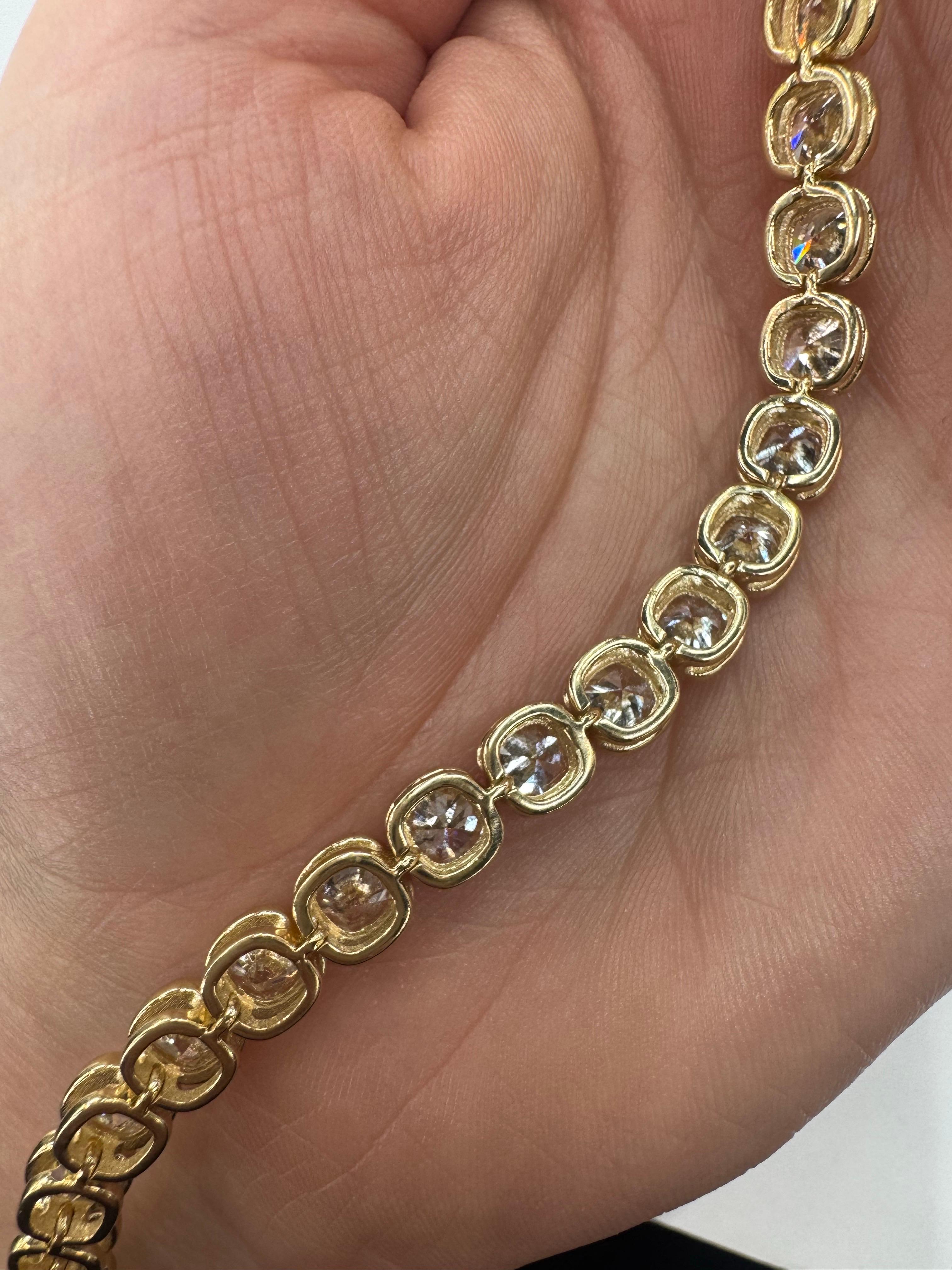 Tennisarmband mit Diamant-Lünette im Kissenschliff 14,18 Karat 18KT 0,52 Karat, Jedes F-G VS im Angebot 7