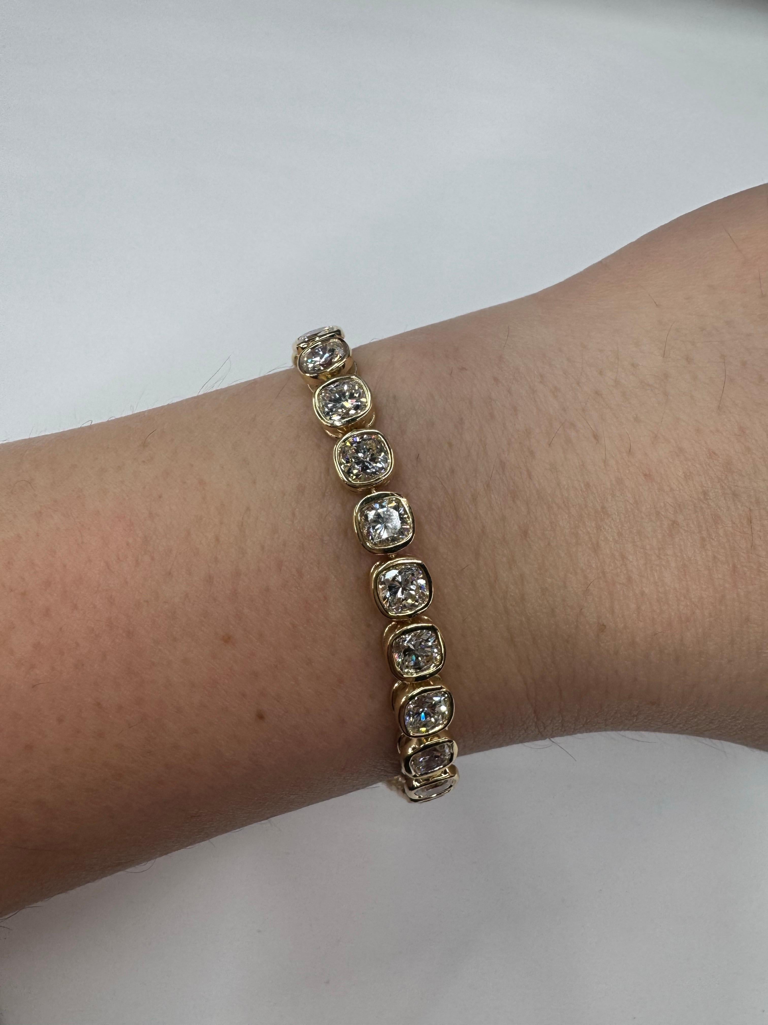 Tennisarmband mit Diamant-Lünette im Kissenschliff 14,18 Karat 18KT 0,52 Karat, Jedes F-G VS im Angebot 10