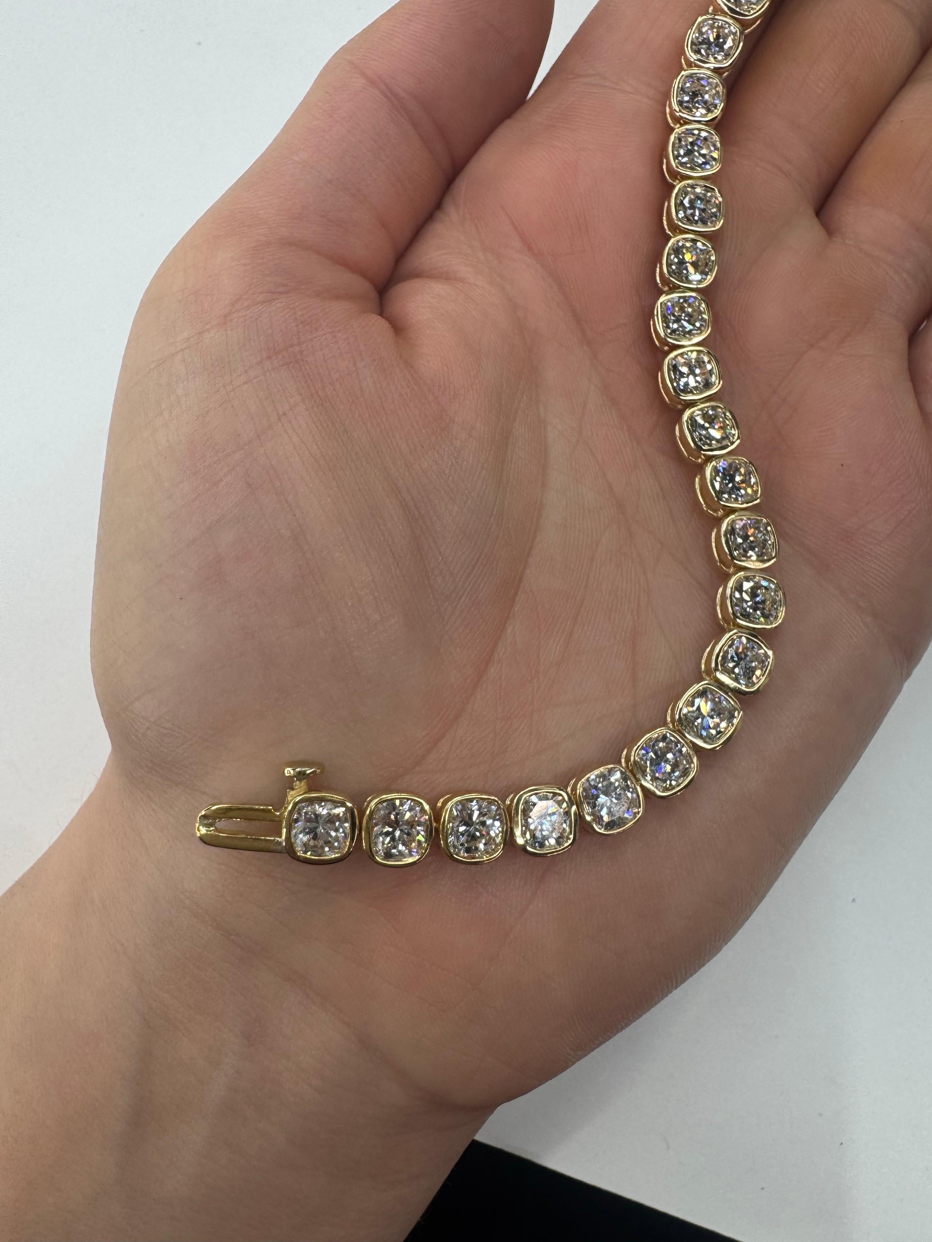 Tennisarmband mit Diamant-Lünette im Kissenschliff 14,18 Karat 18KT 0,52 Karat, Jedes F-G VS im Angebot 12