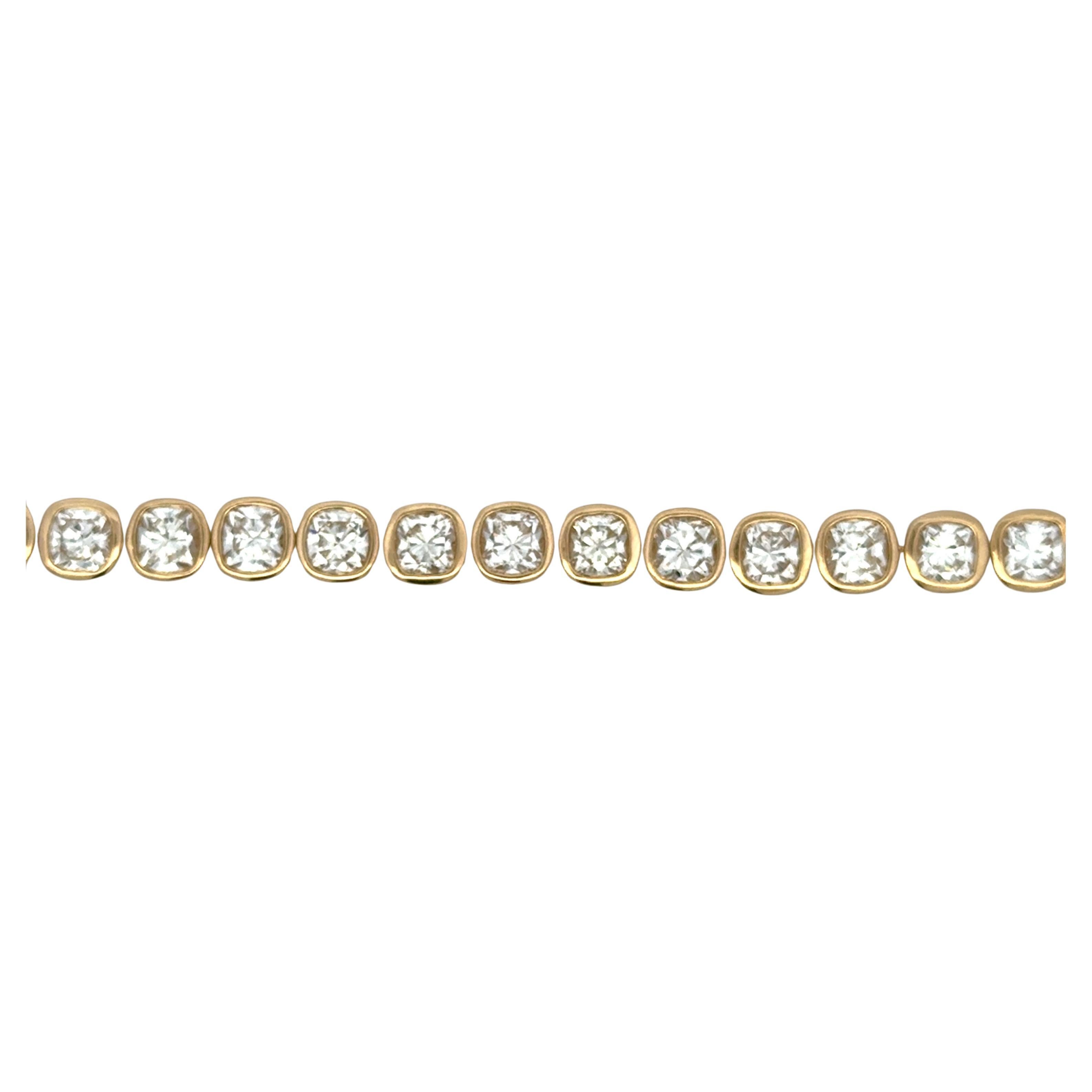 Tennisarmband mit Diamant-Lünette im Kissenschliff 14,18 Karat 18KT 0,52 Karat, Jedes F-G VS im Angebot 1