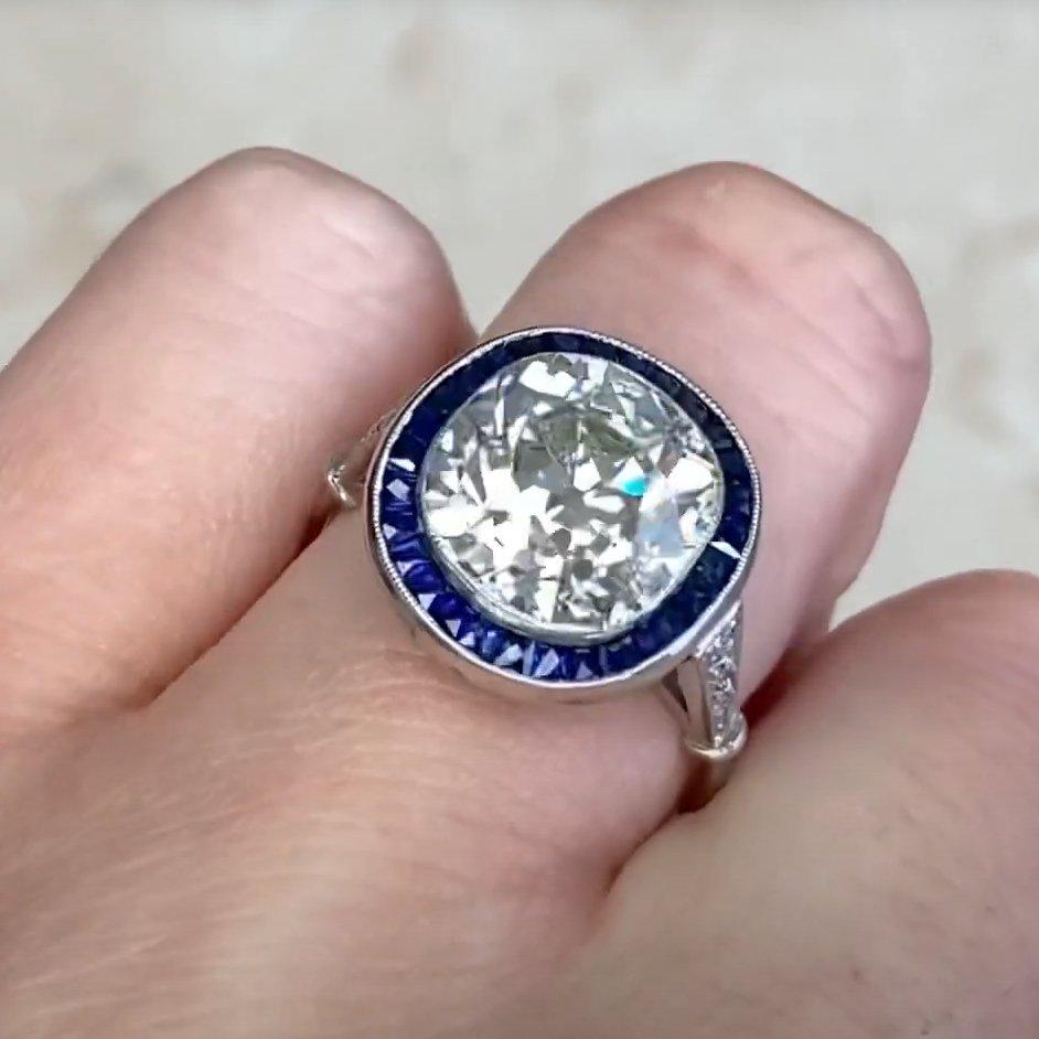 Verlobungsring mit Diamanten im Kissenschliff ( ca. 5,10 Karat), Saphir-Halo im Angebot 1