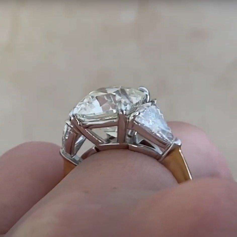 Anello di diamanti con taglio a cuscino in oro (GIA 5,00 carati) Anello di fidanzamento, platino In condizioni ottime in vendita a New York, NY