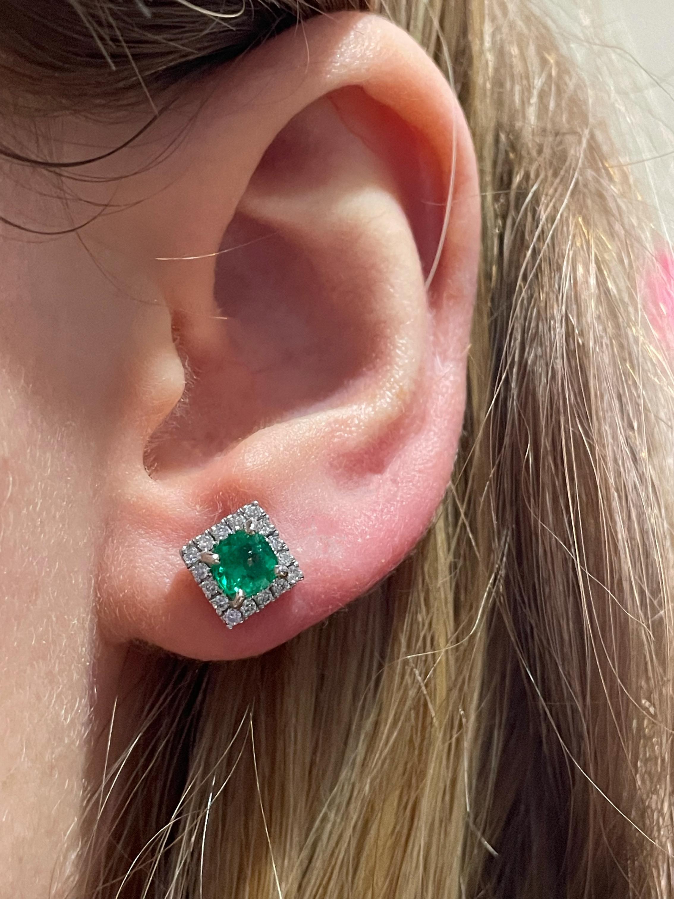 Cushion Cut Emerald and Diamond Cluster Earrings 18 Karat White Gold In Good Condition In London, GB