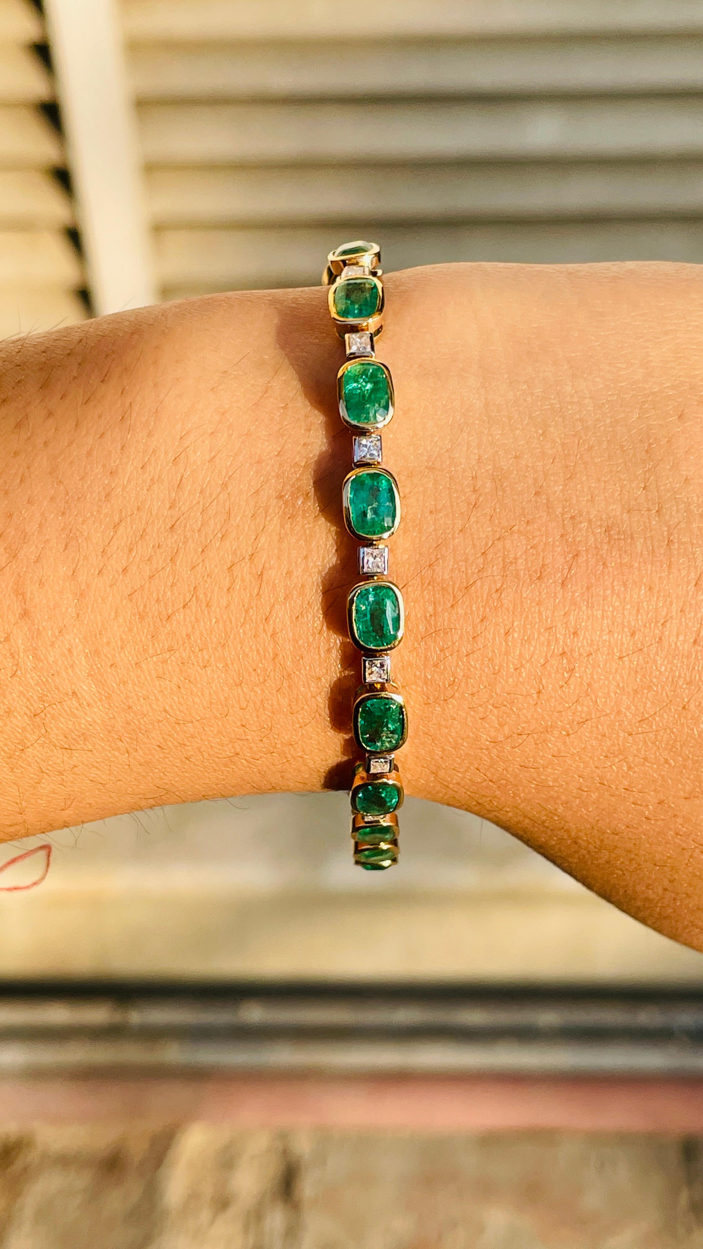 Emerald and Diamond bracelet in 18K Gold. It has a perfect cushion cut gemstone to make you stand out on any occasion or an event.
A tennis bracelet is an essential piece of jewelry when it comes to your wedding day. The sleek and elegant style