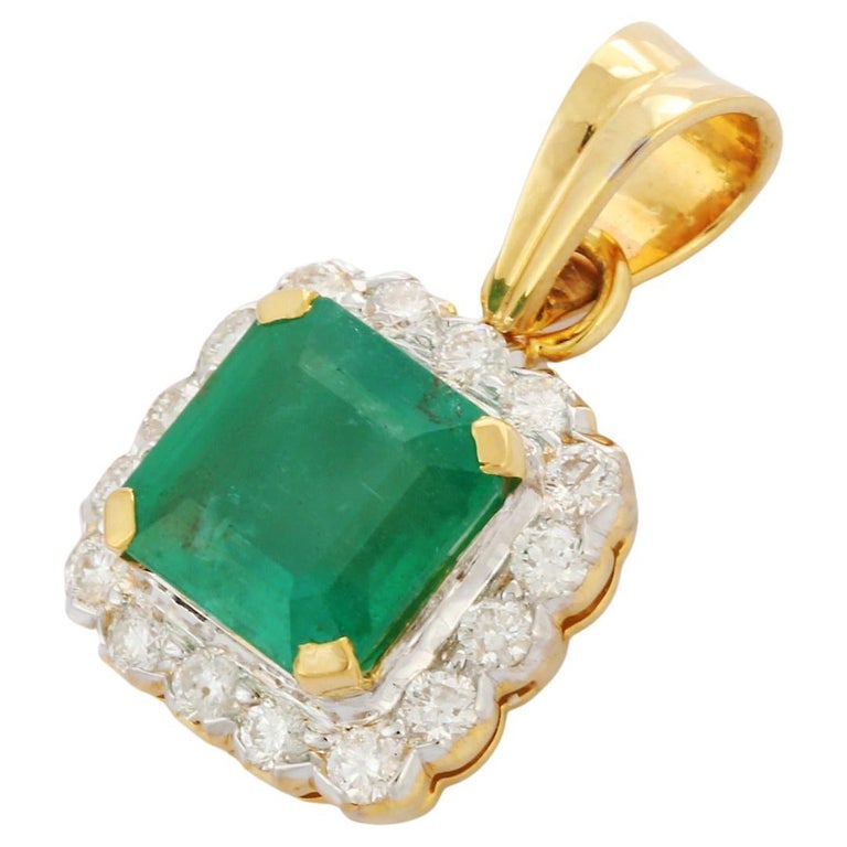 Cushion Cut Emerald with Diamond Pendant in 14K Yellow Gold For Sale at ...