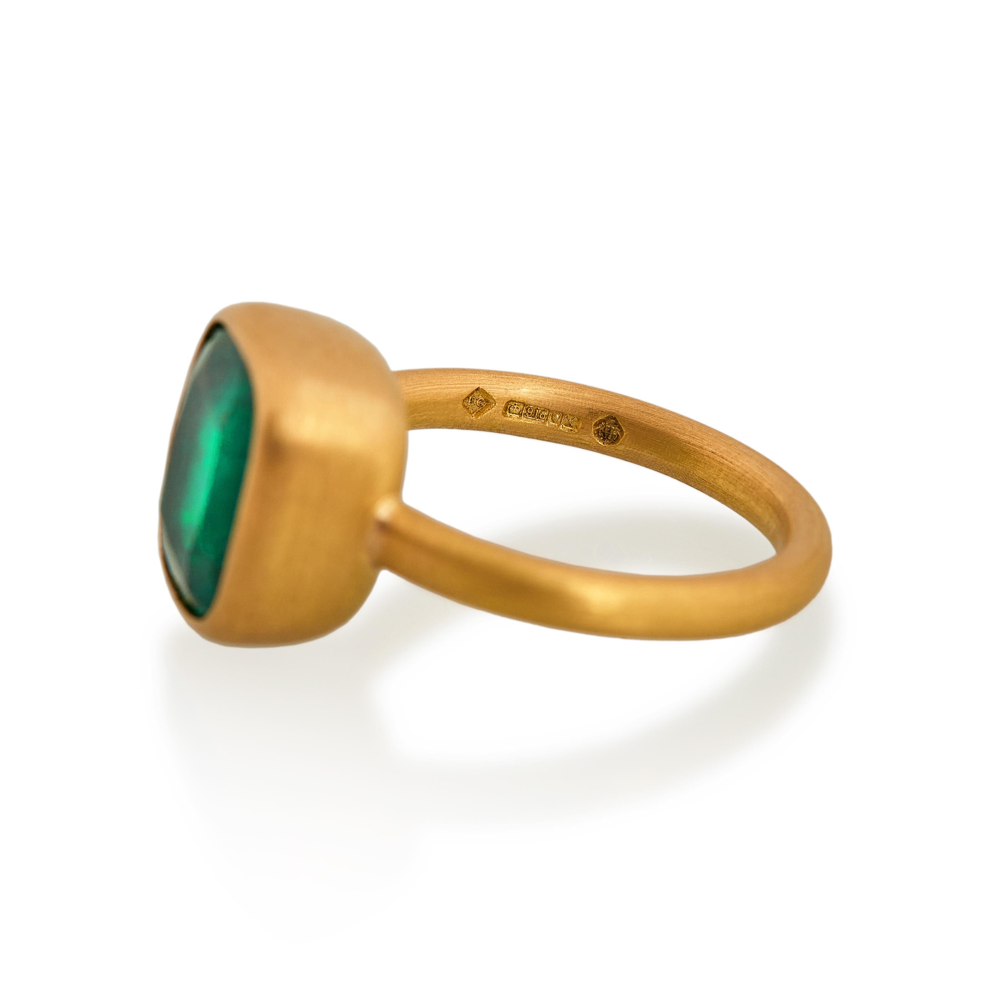 gwen stefani emerald ring