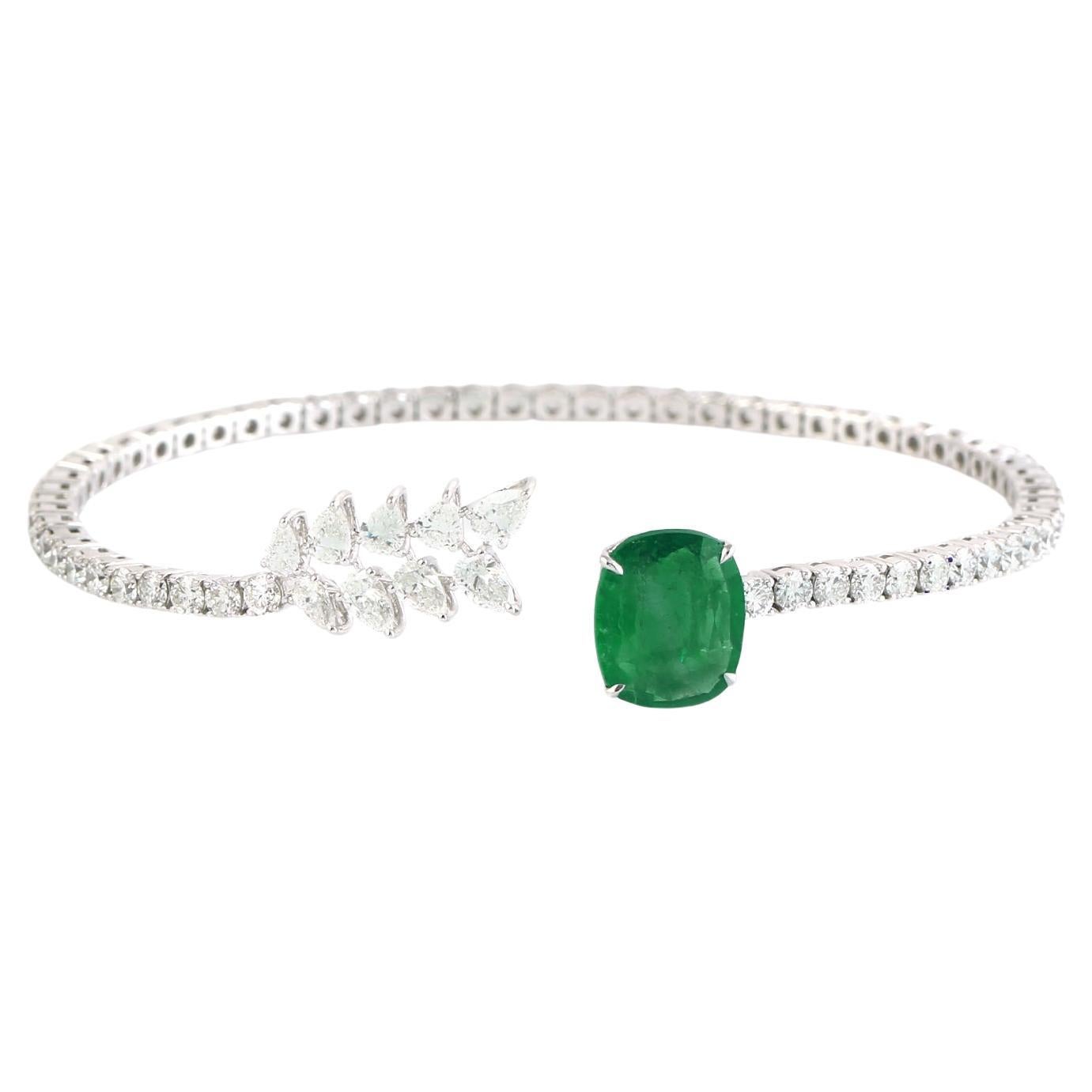 Cushion Cut Emerald & Rose Cut Diamond Bracelet Made In 18K White Gold For Sale