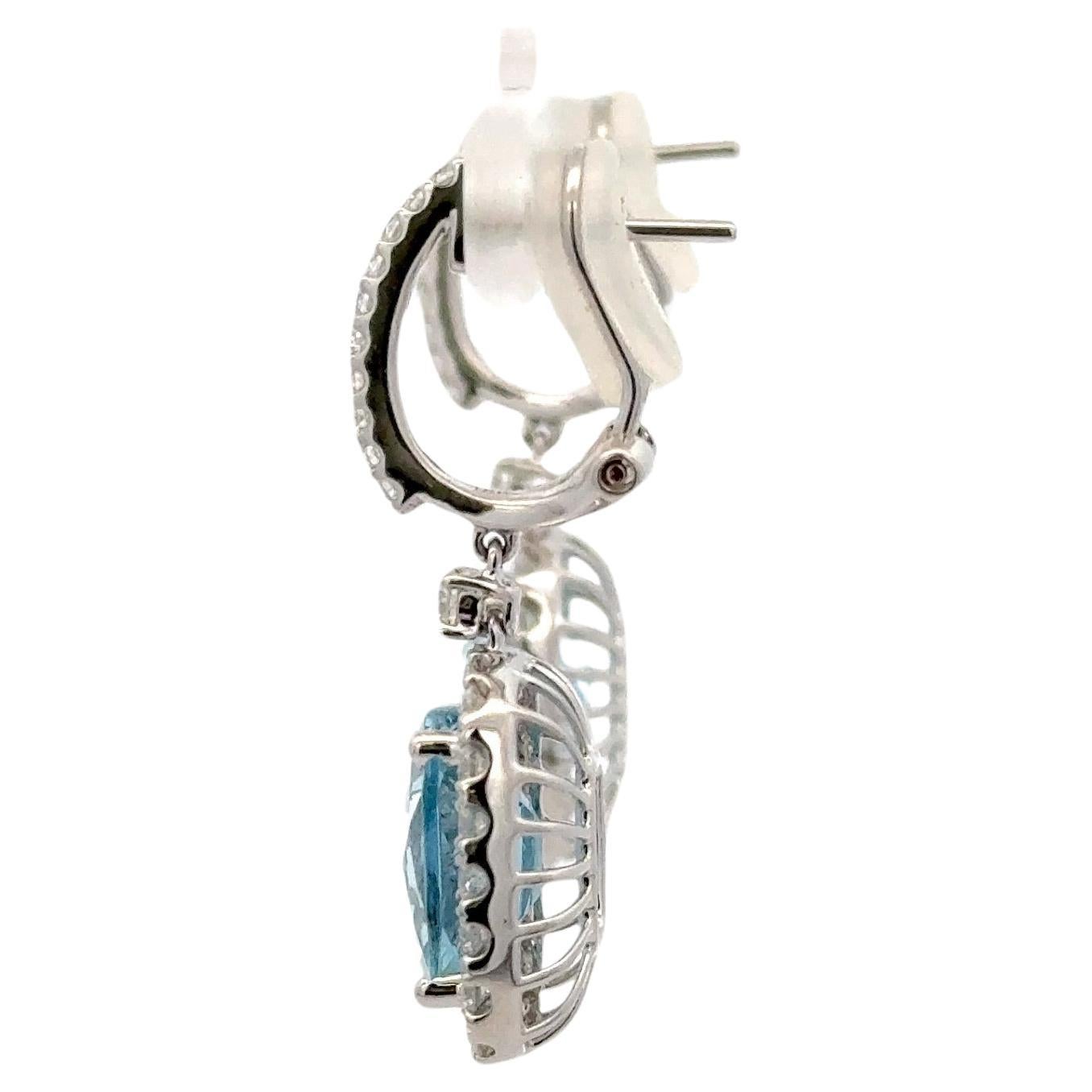 Facettierte Aquamarin-Diamant-Halo-Tropfen-Ohrringe mit Kissenschliff im Kissenschliff 8,36 CTTW 18KT  (Zeitgenössisch) im Angebot