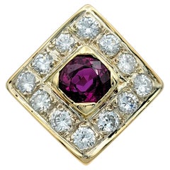 Granate talla cojín y halo de diamantes Anillo de cóctel cuadrado Oro amarillo de 14 quilates