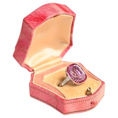 Kunzite taille coussin (environ 9,90 carats) avec halo de rubis, platine