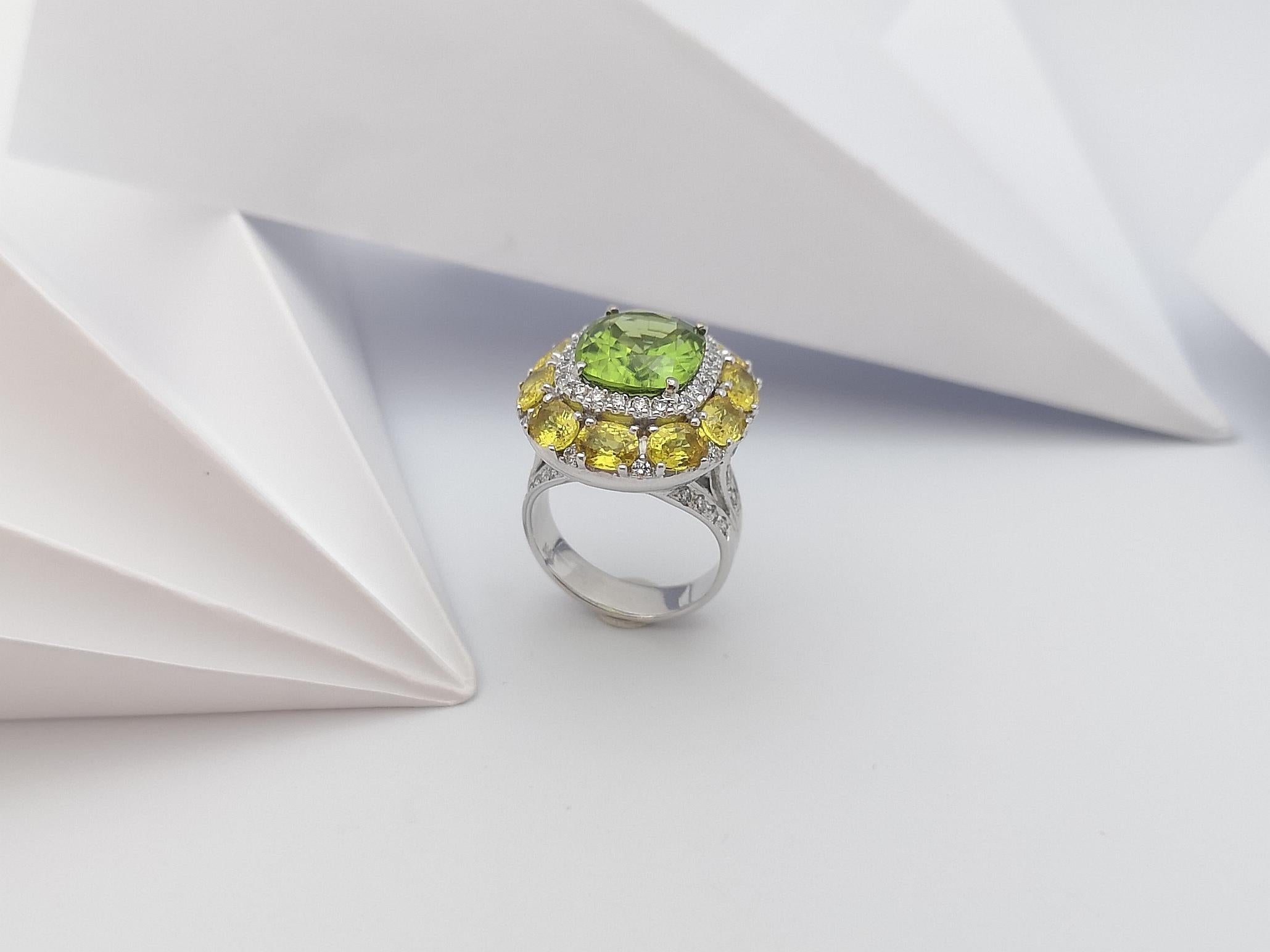 Cushion Cut Peridot, Yellow Sapphire with Diamond Ring in 18 Karat White Gold For Sale 7