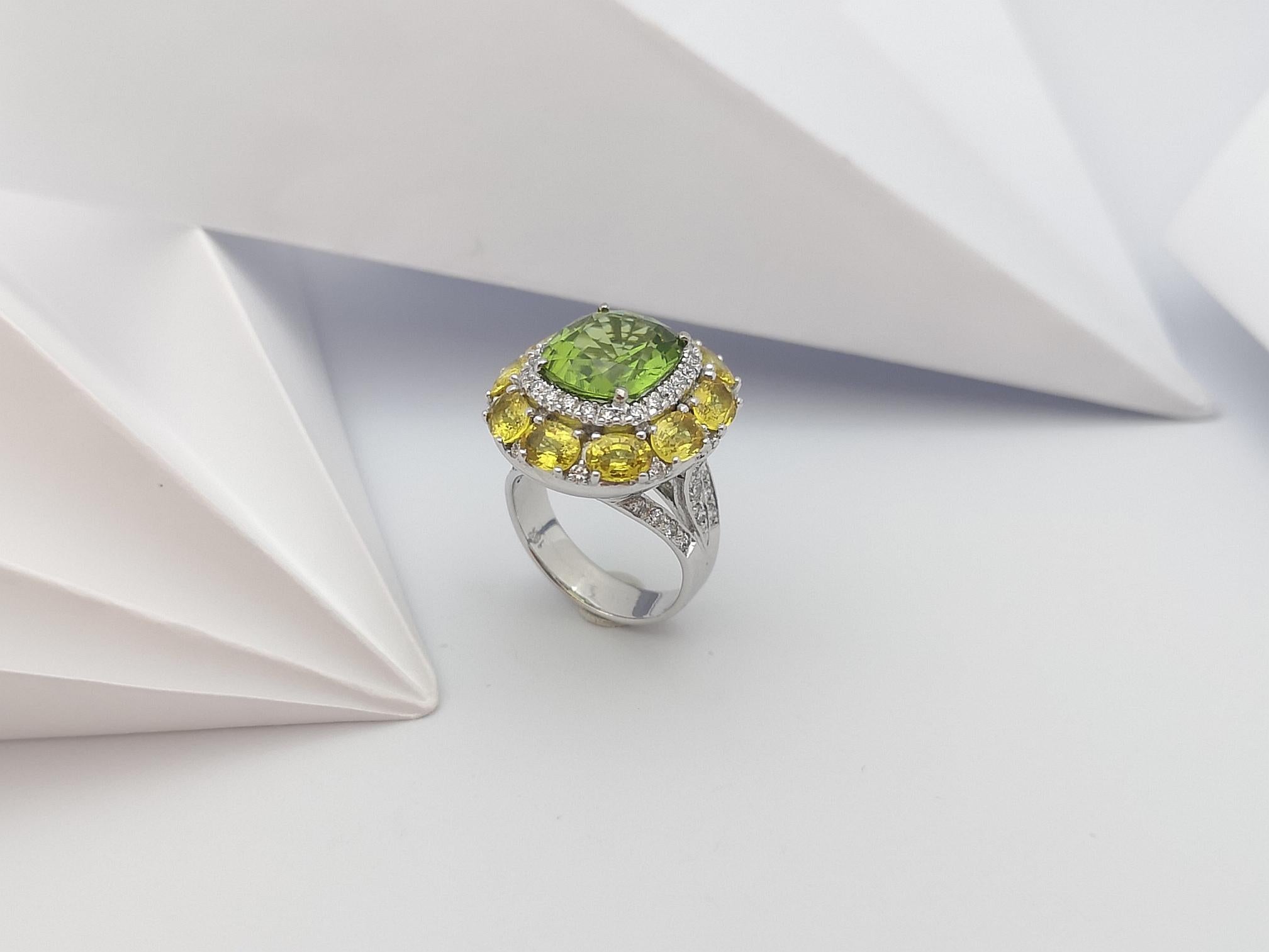 Cushion Cut Peridot, Yellow Sapphire with Diamond Ring in 18 Karat White Gold For Sale 8