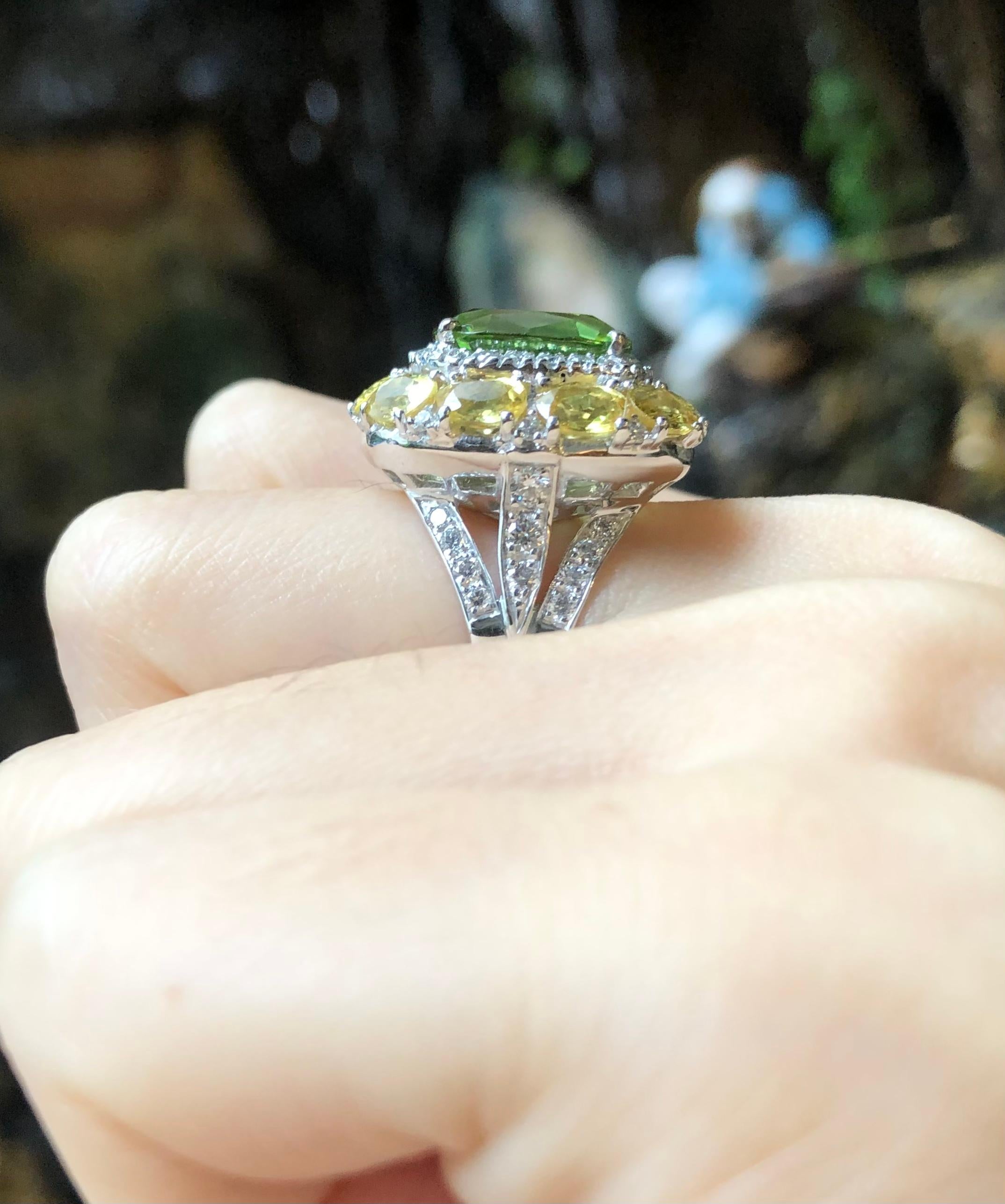 Cushion Cut Peridot, Yellow Sapphire with Diamond Ring in 18 Karat White Gold In New Condition For Sale In Bangkok, TH