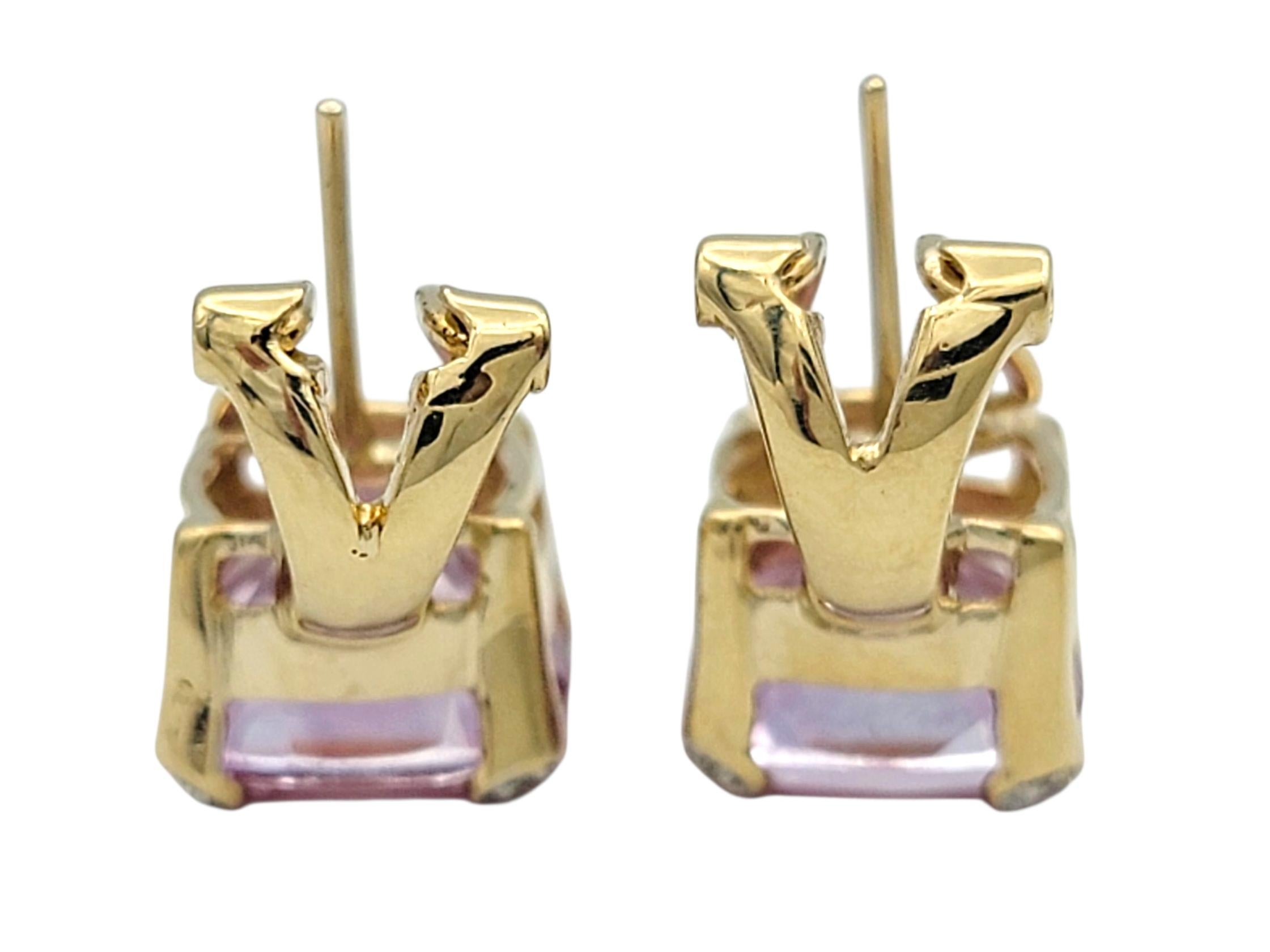 De las mujeres Pendientes de topacio místico rosa talla cojín con garras de corazón de diamante Oro amarillo de 14 quilates en venta
