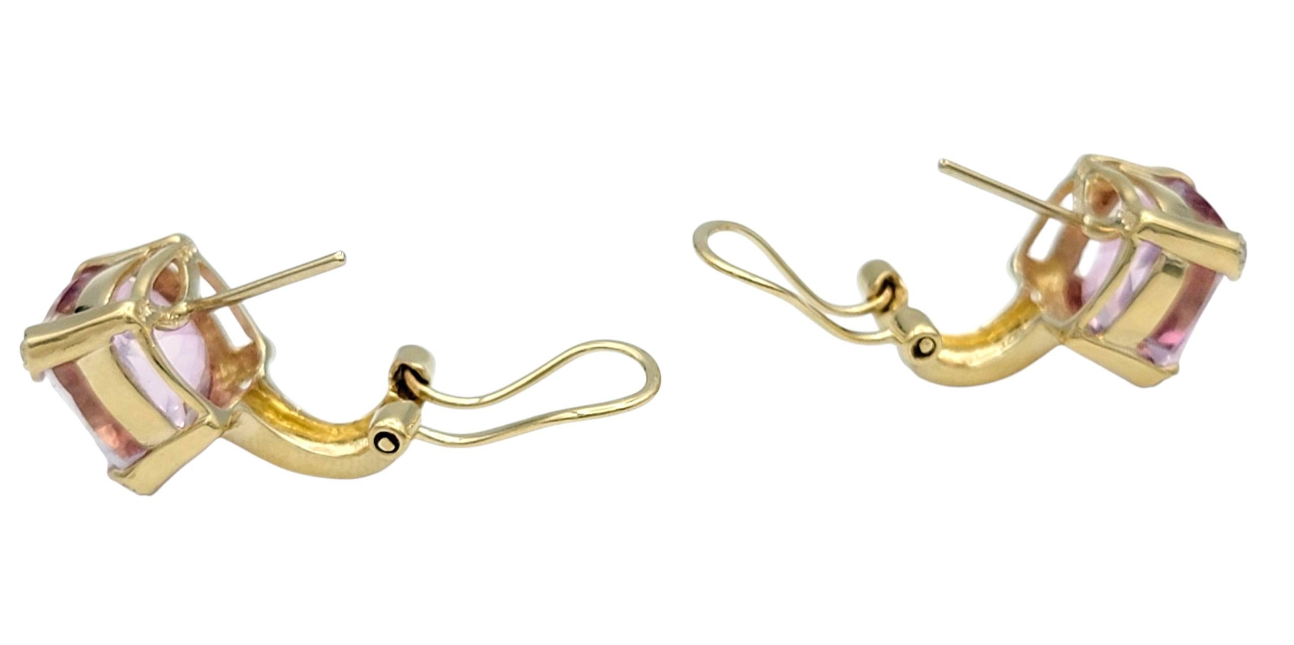 Pendientes de topacio místico rosa talla cojín con garras de corazón de diamante Oro amarillo de 14 quilates en venta 1