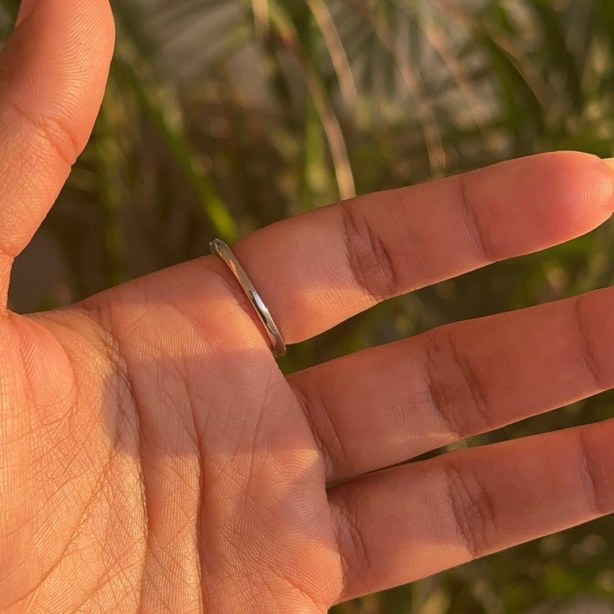 in vendita:  Anello con quarzo rosa tagliato a cuscino e zirconi Single Stone per la mamma in argento 925 6