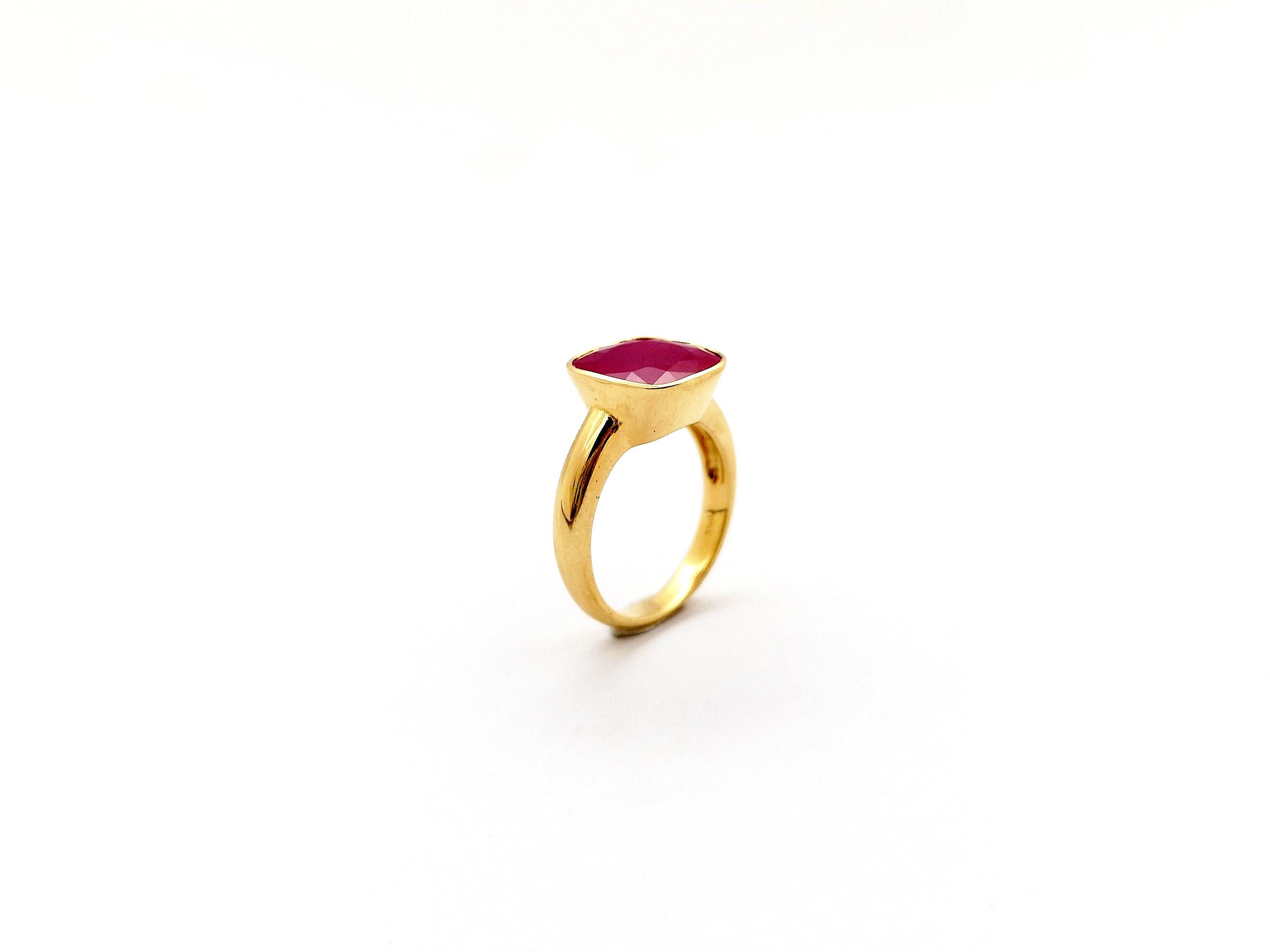 Cushion Cut Ruby Ring set in 18K Gold Settings For Sale 7